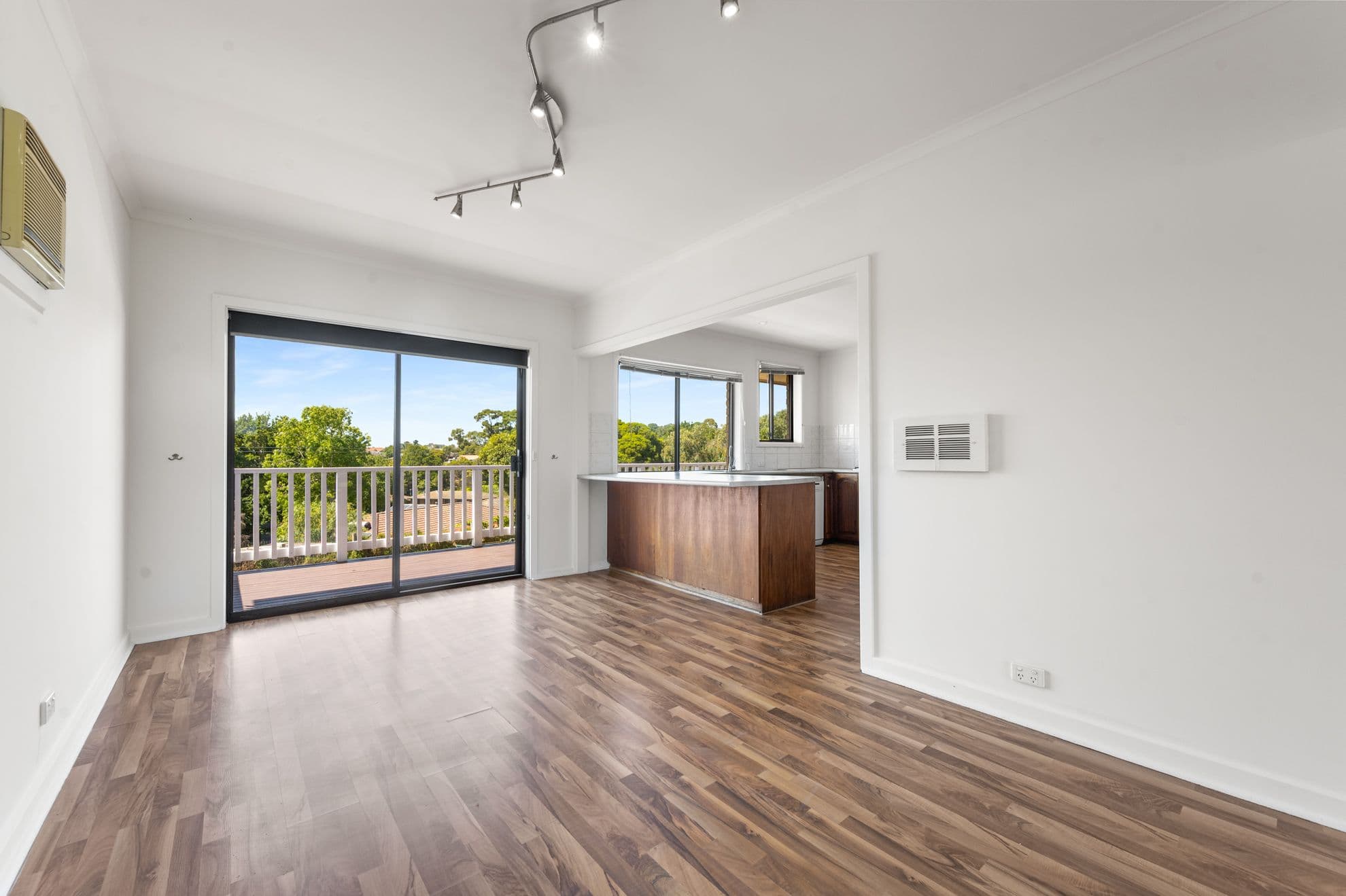 8 Locke Street, Mount Gambier SA 5290, Mount Gambier - Thumbnail 4
