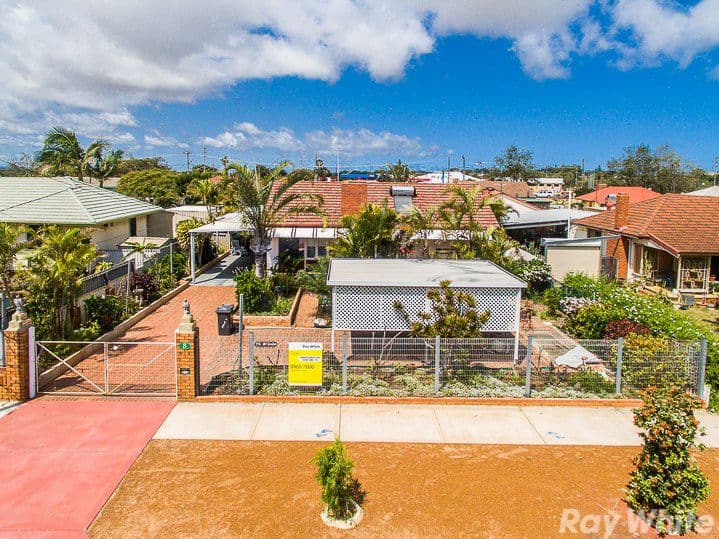 8 Lantana Street, Rangeway WA 6530, Rangeway - Thumbnail 2