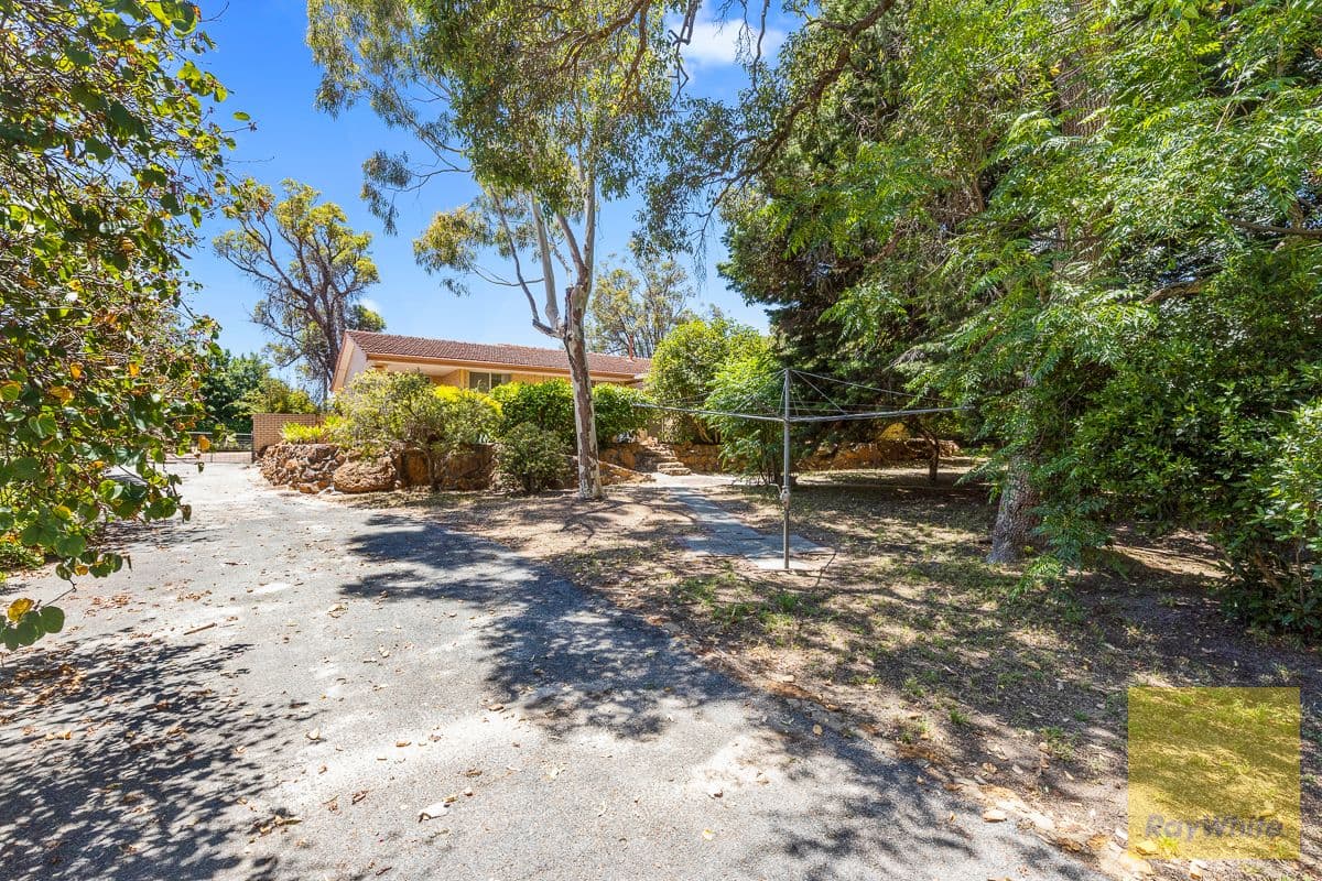 29 Brady Road, Lesmurdie WA 6076, Lesmurdie - Thumbnail 2