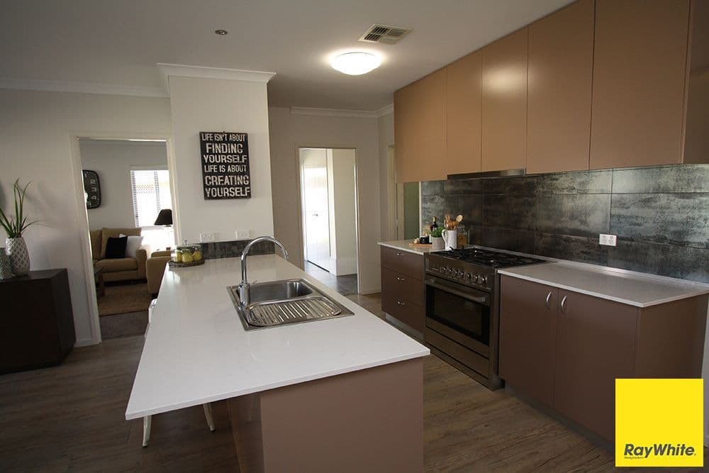 5 Angus Place, Bungendore - Thumbnail 2