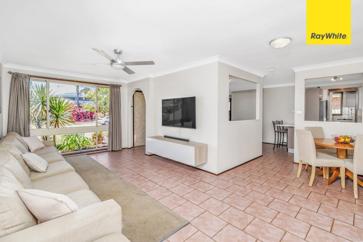 15 Sumner Street, Hassall Grove - Thumbnail 2