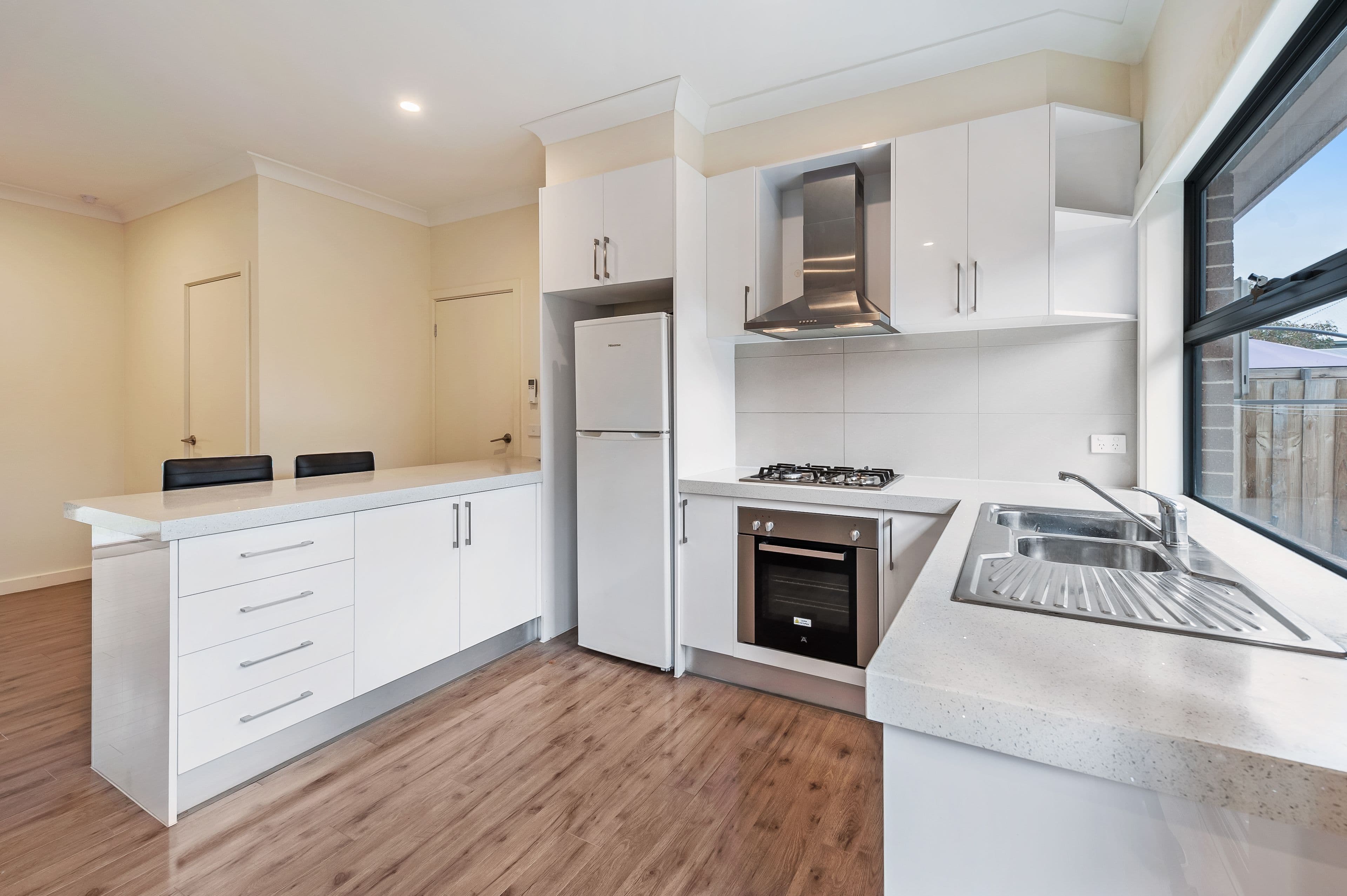 33 Nisbett Street, Reservoir VIC 3073, Reservoir - Thumbnail 2