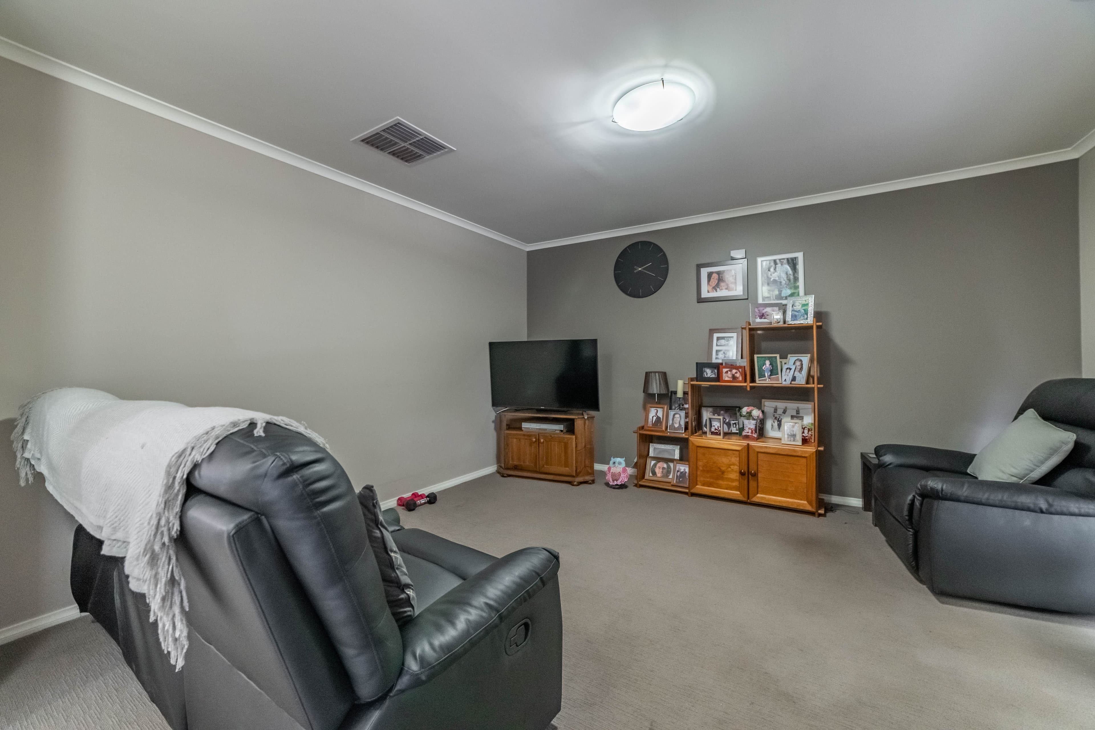 11 Ridge Place, Golden Square VIC 3555, Golden Square - Thumbnail 2
