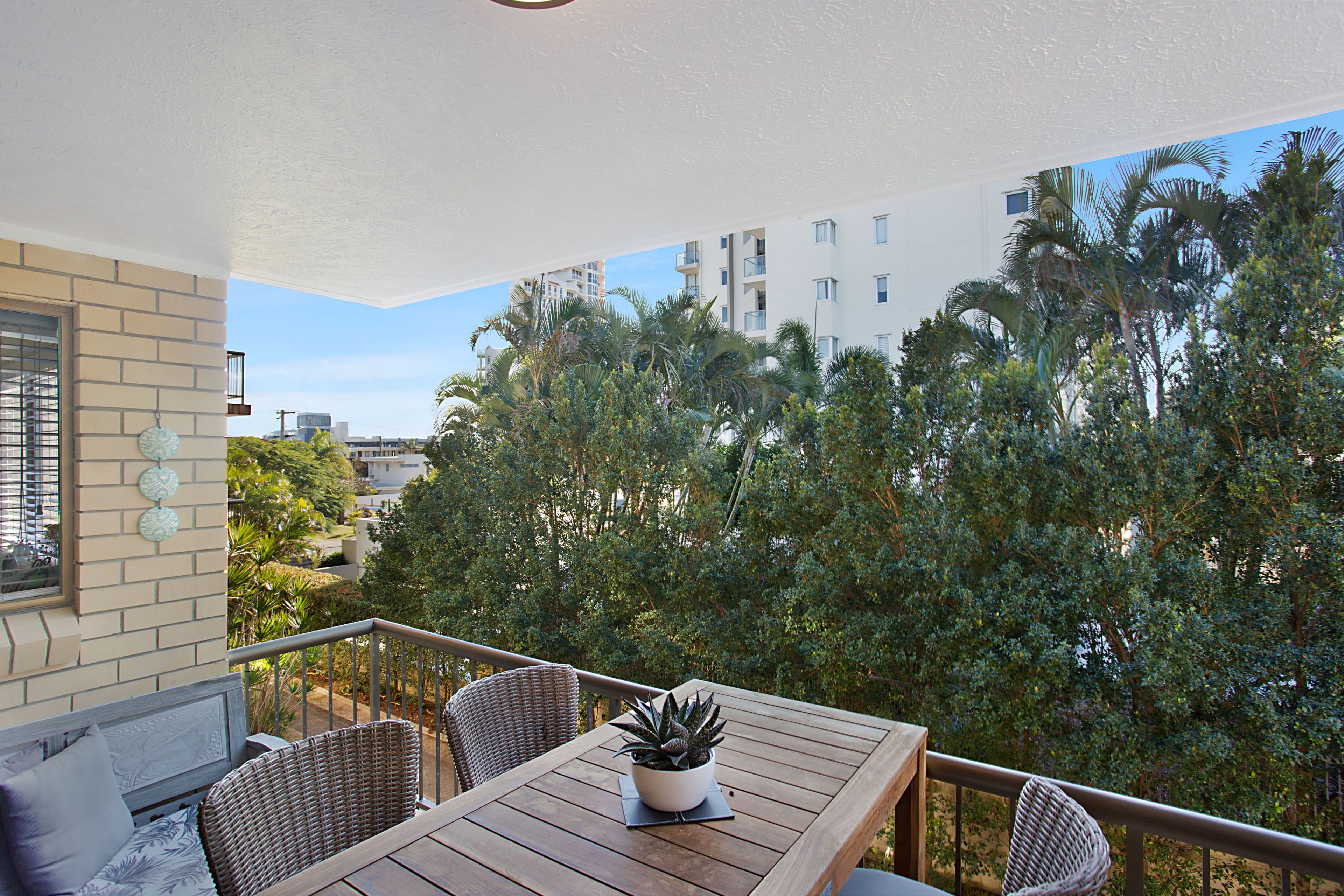 5 'Weston Lodge' 15 Mermaid Avenue, Mermaid Beach QLD 4218, Mermaid Beach - Thumbnail 4