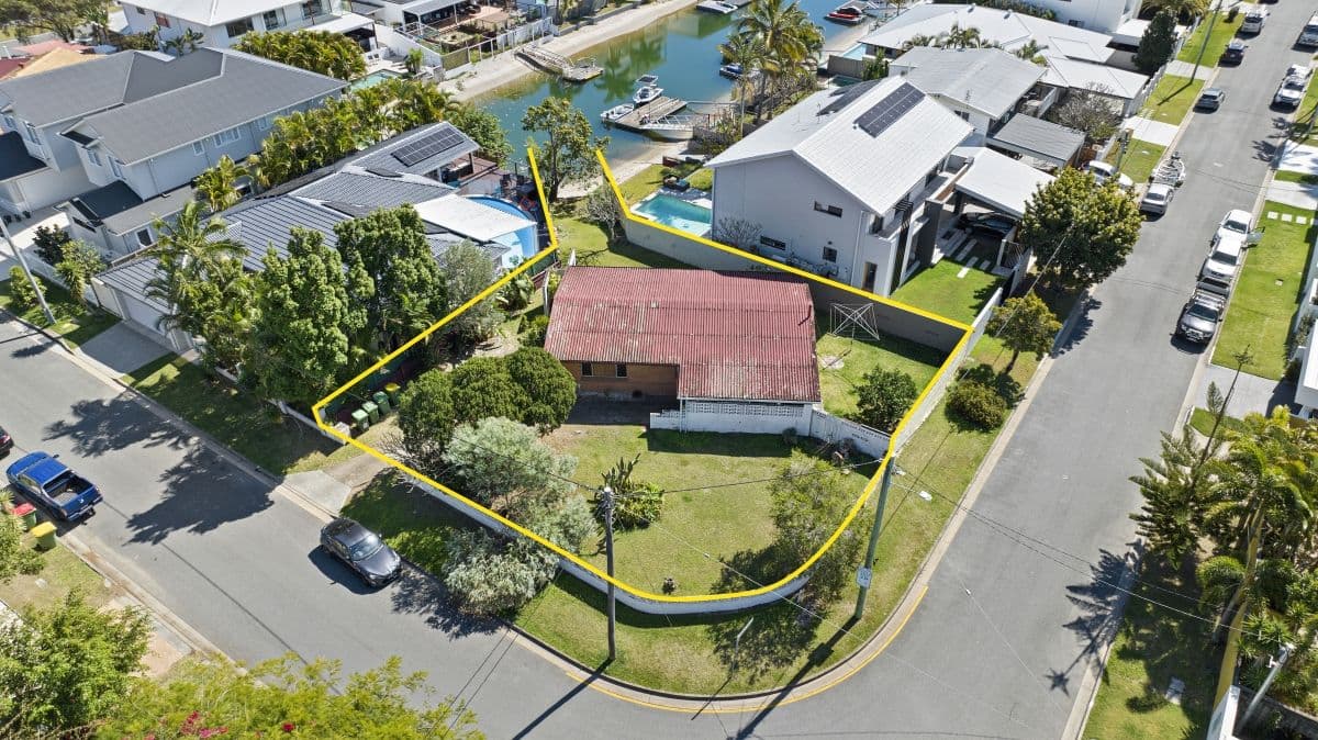 1 Lakeland Key, Broadbeach Waters QLD 4218, Broadbeach Waters - Thumbnail 2