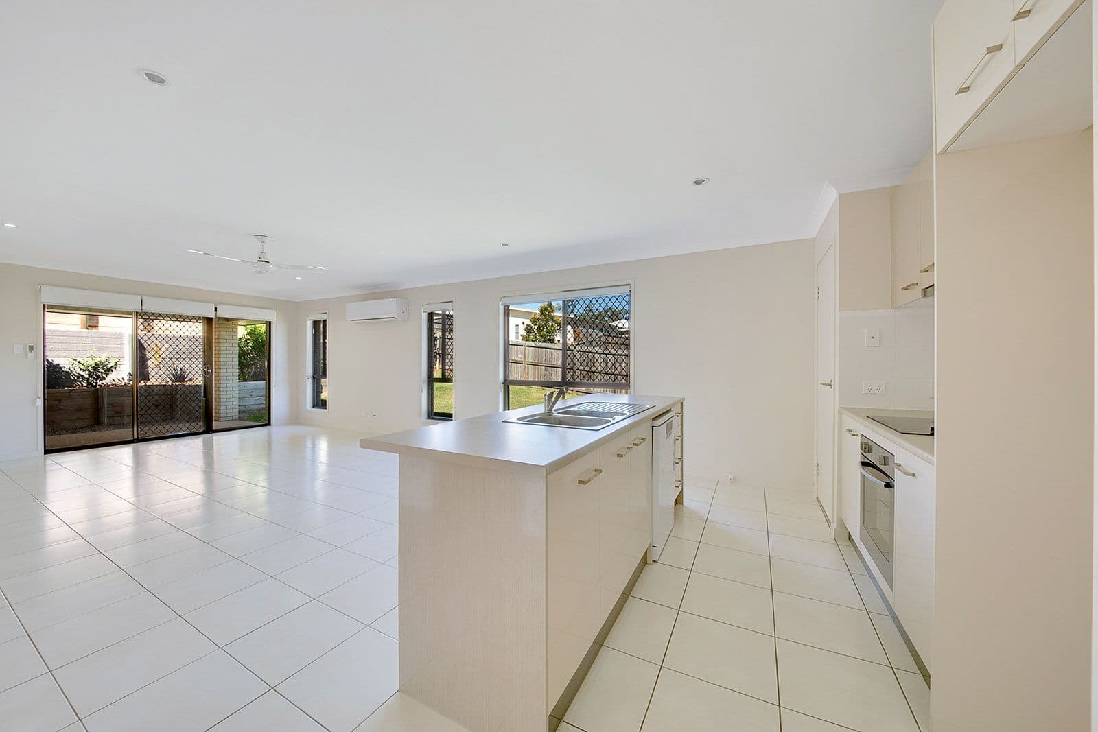 1 Namadgi Terrace, New Auckland QLD 4680, New Auckland - Thumbnail 8