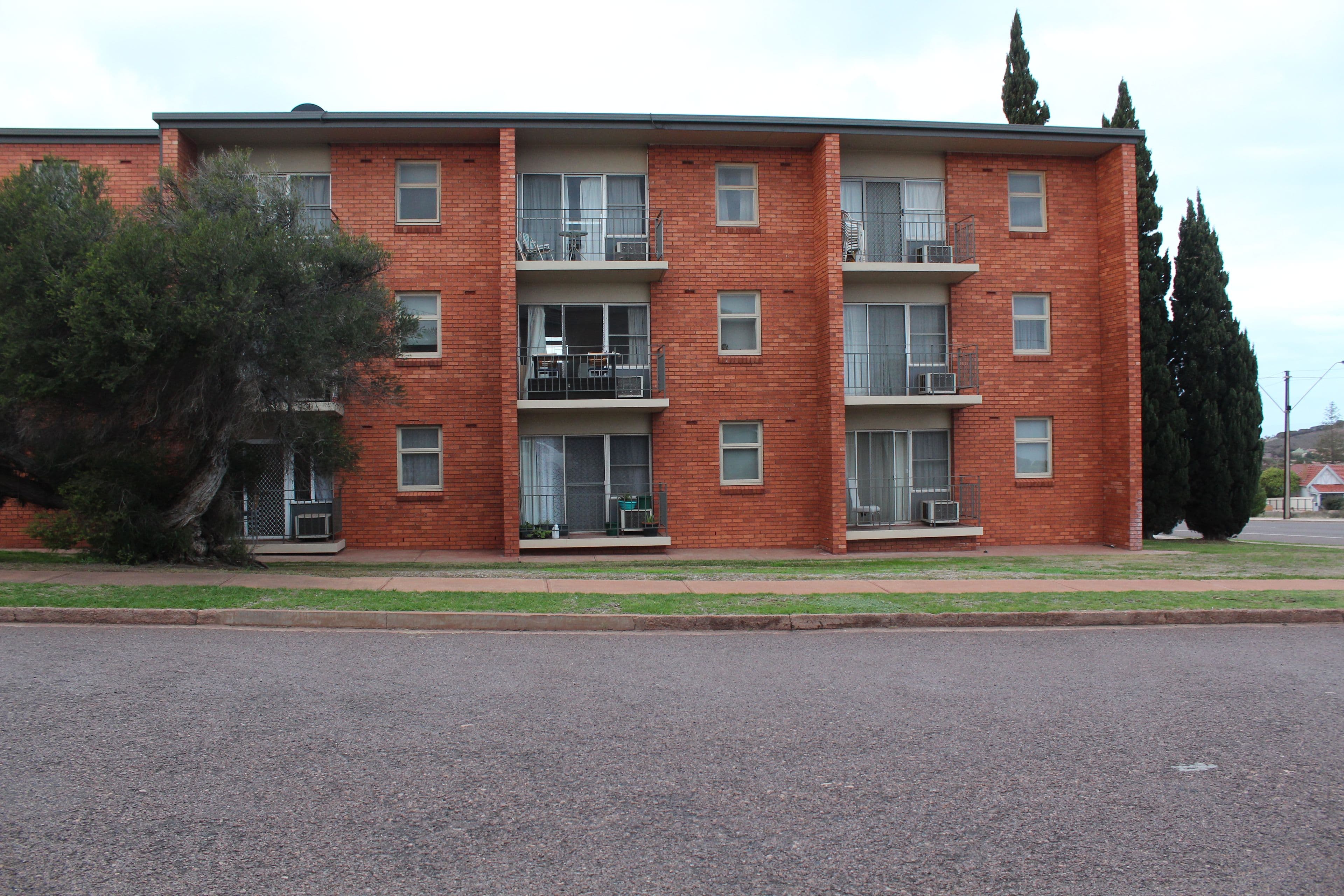 4/2-4 Brimage Street, Whyalla SA 5600, Whyalla - Thumbnail 2