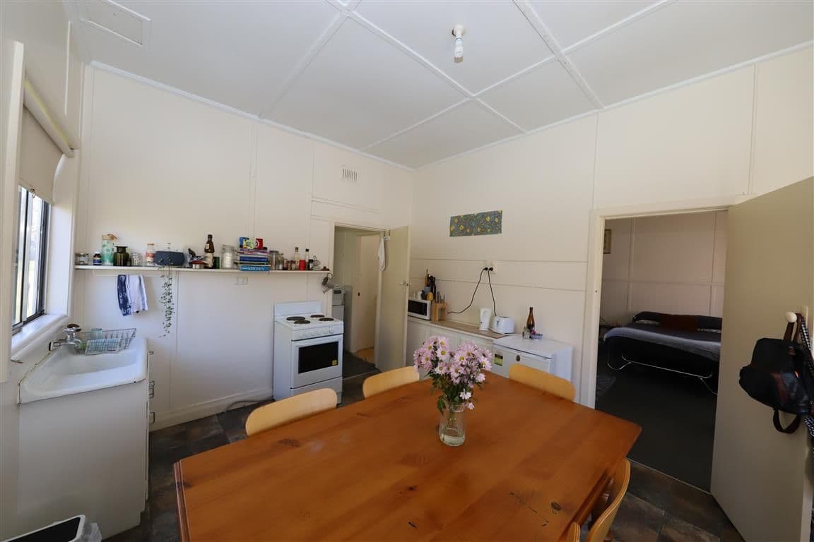 69 Capper Street, Tumut - Thumbnail 3