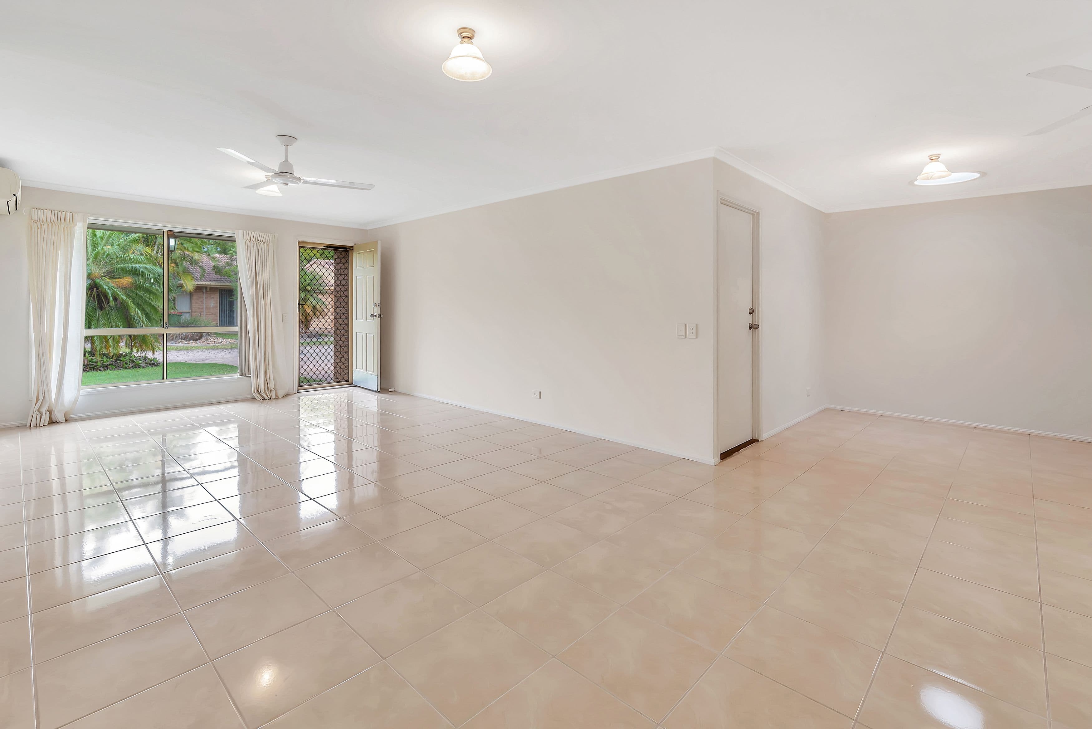 11 Michigan Drive, Oxenford QLD 4210, Oxenford - Thumbnail 5
