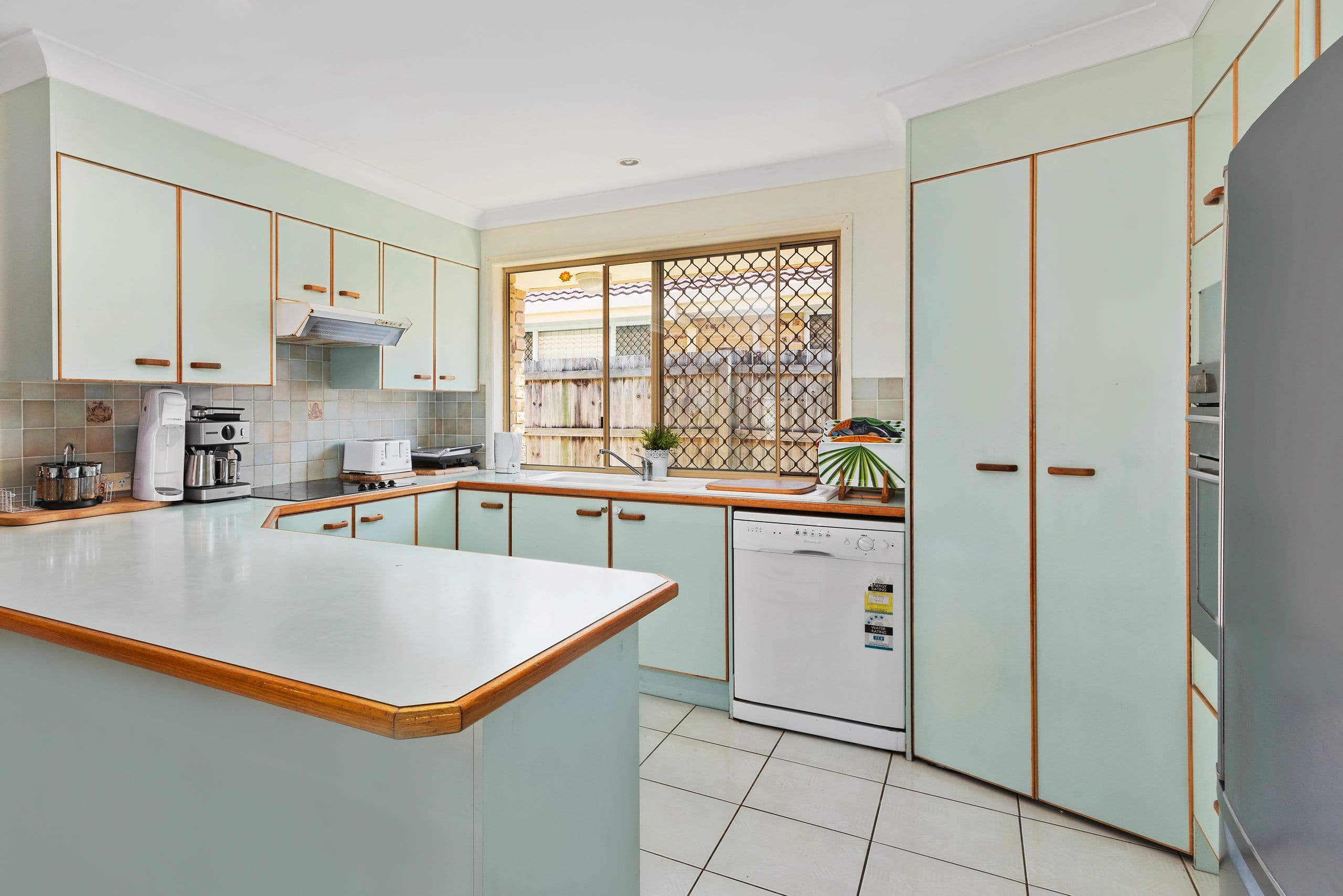 53 Bergamont Street, Elanora QLD 4221, Elanora - Thumbnail 4