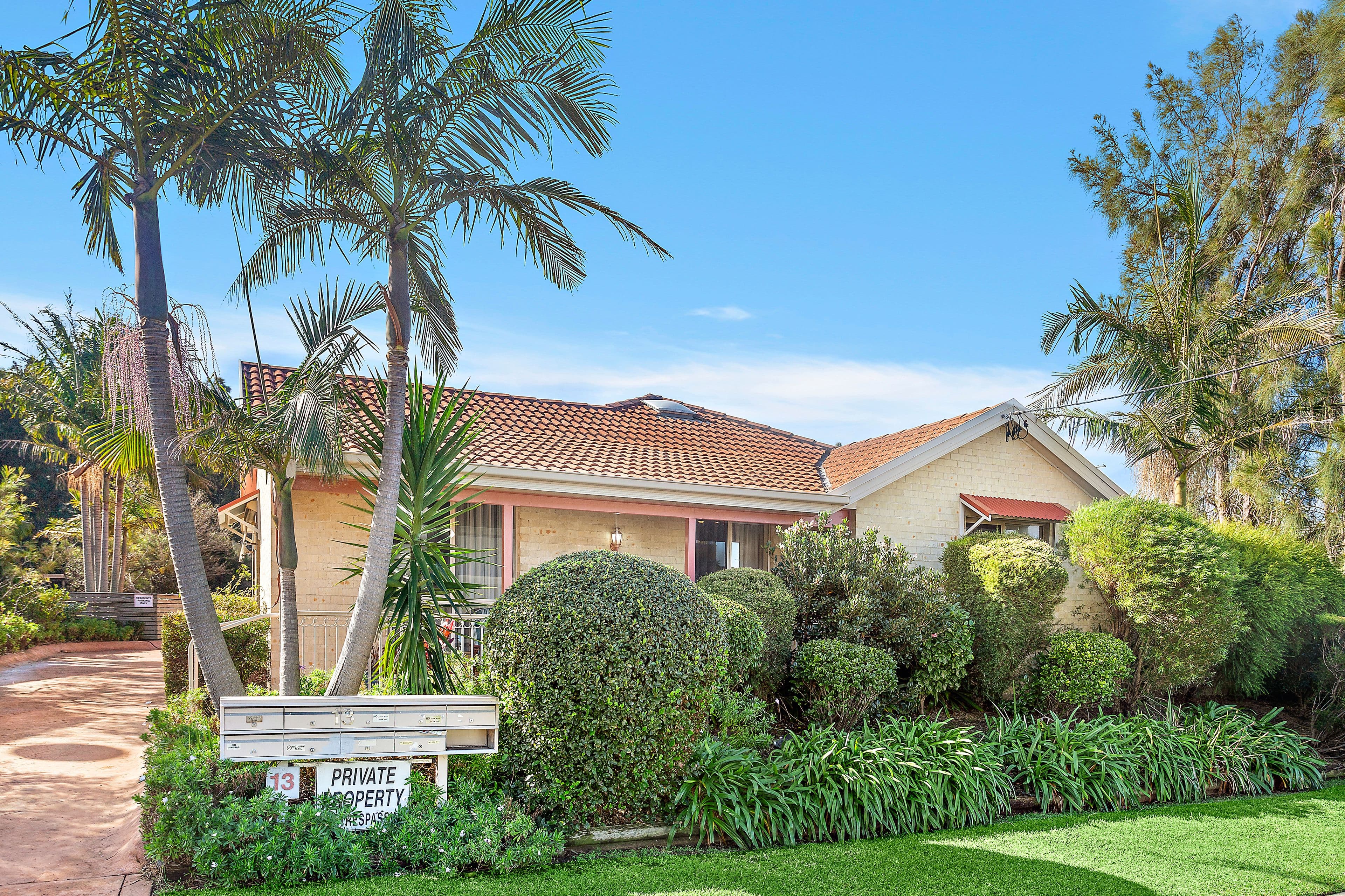 13 Henley Road, Thirroul NSW 2515, Thirroul - Thumbnail 2