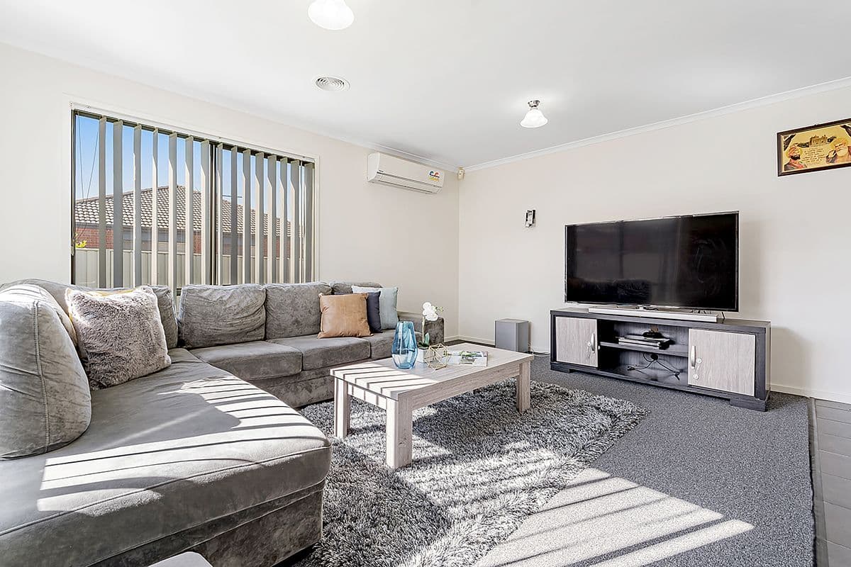 8 Eastwood Place, Craigieburn VIC 3064, Craigieburn - Thumbnail 8
