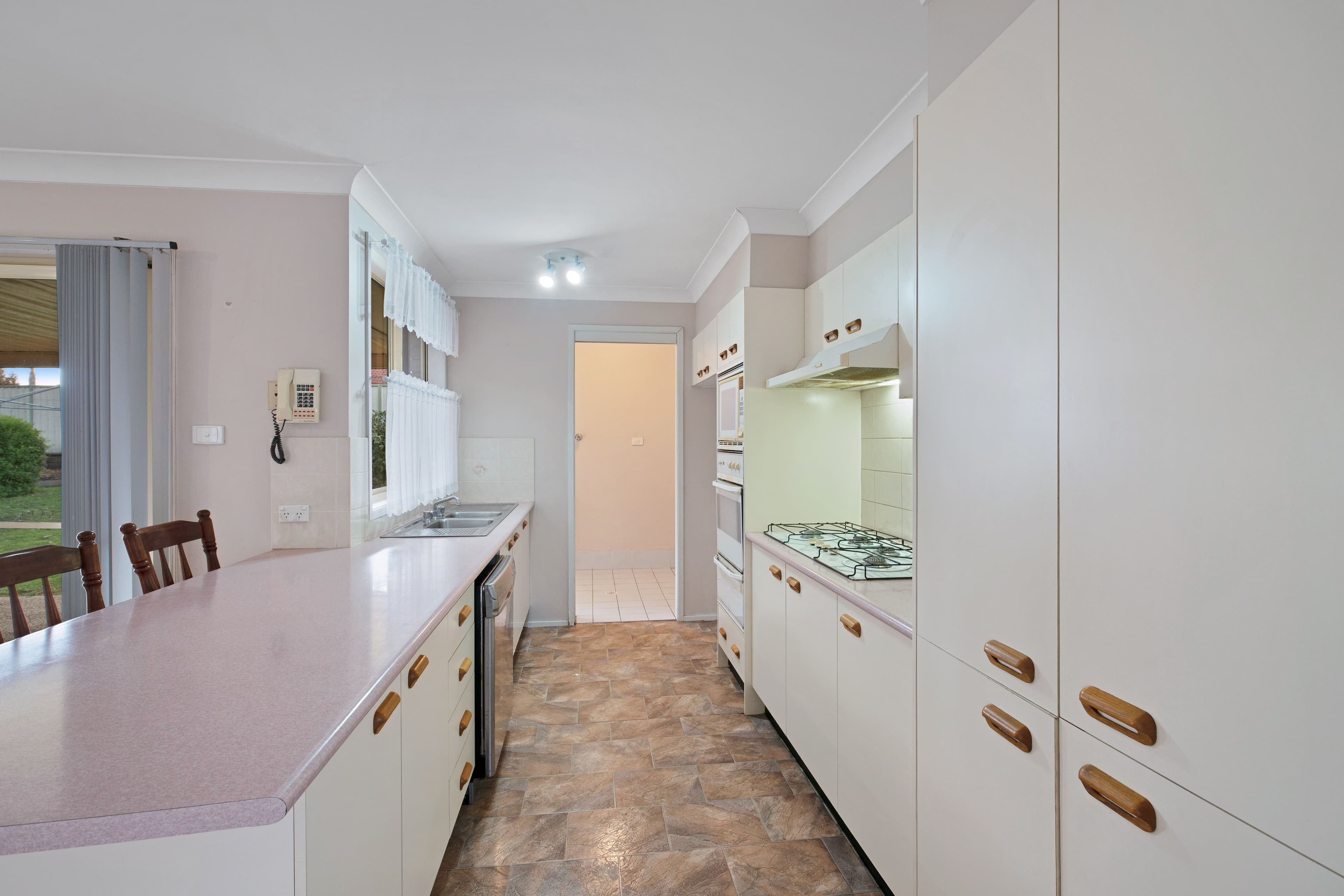 9 Proserpine Close, Ashtonfield - Thumbnail 2