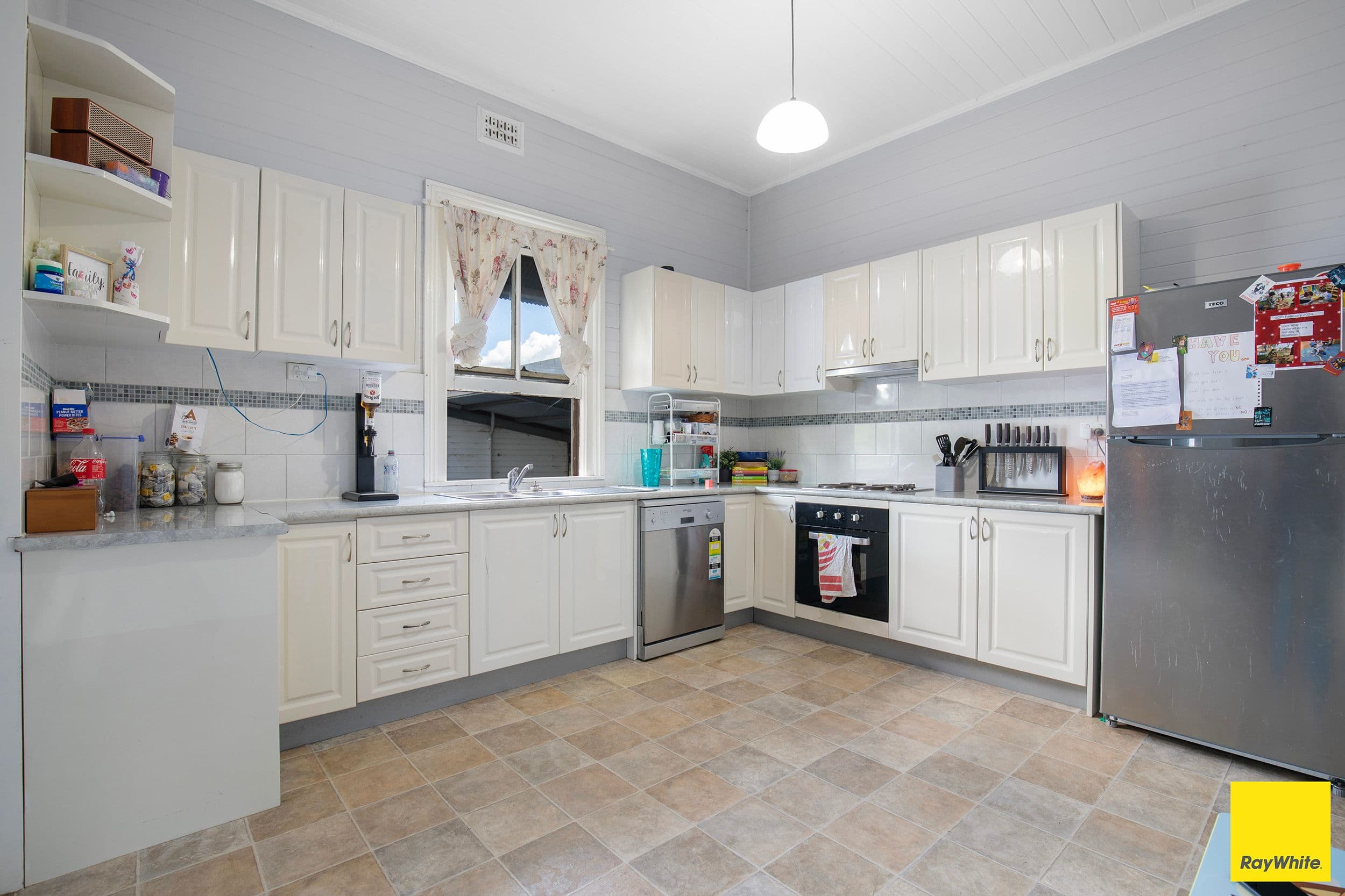 9 Madgwick Drive, Armidale NSW 2350, Armidale - Thumbnail 3