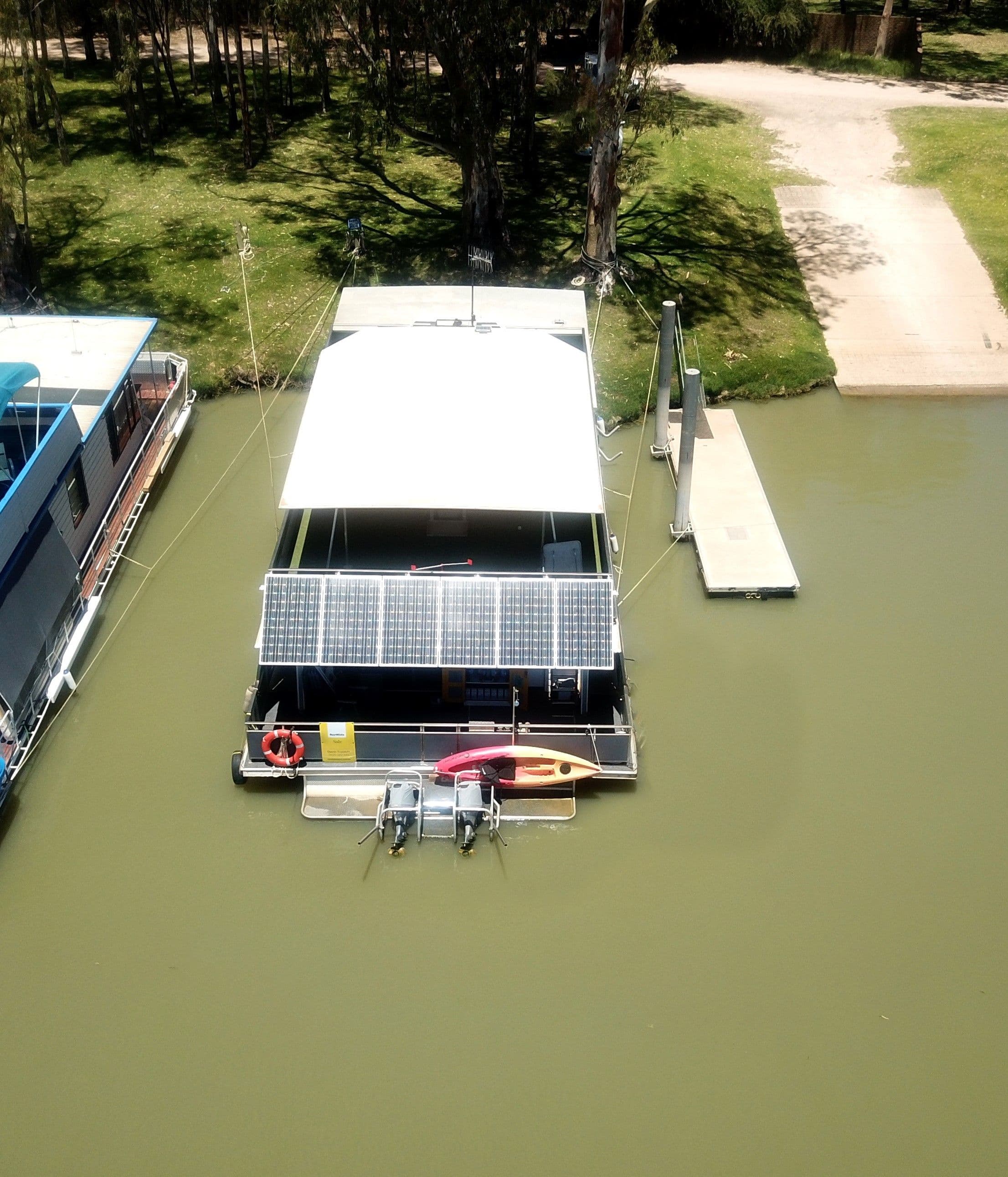 23 Old Ferry Road - Houseboat 'Swan 18', Berri SA 5343, Berri - Thumbnail 2
