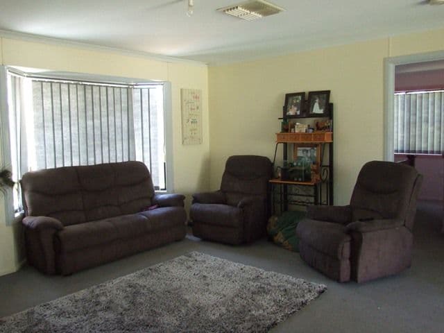 32 Garden Street, Blackall QLD 4472, Blackall - Thumbnail 2