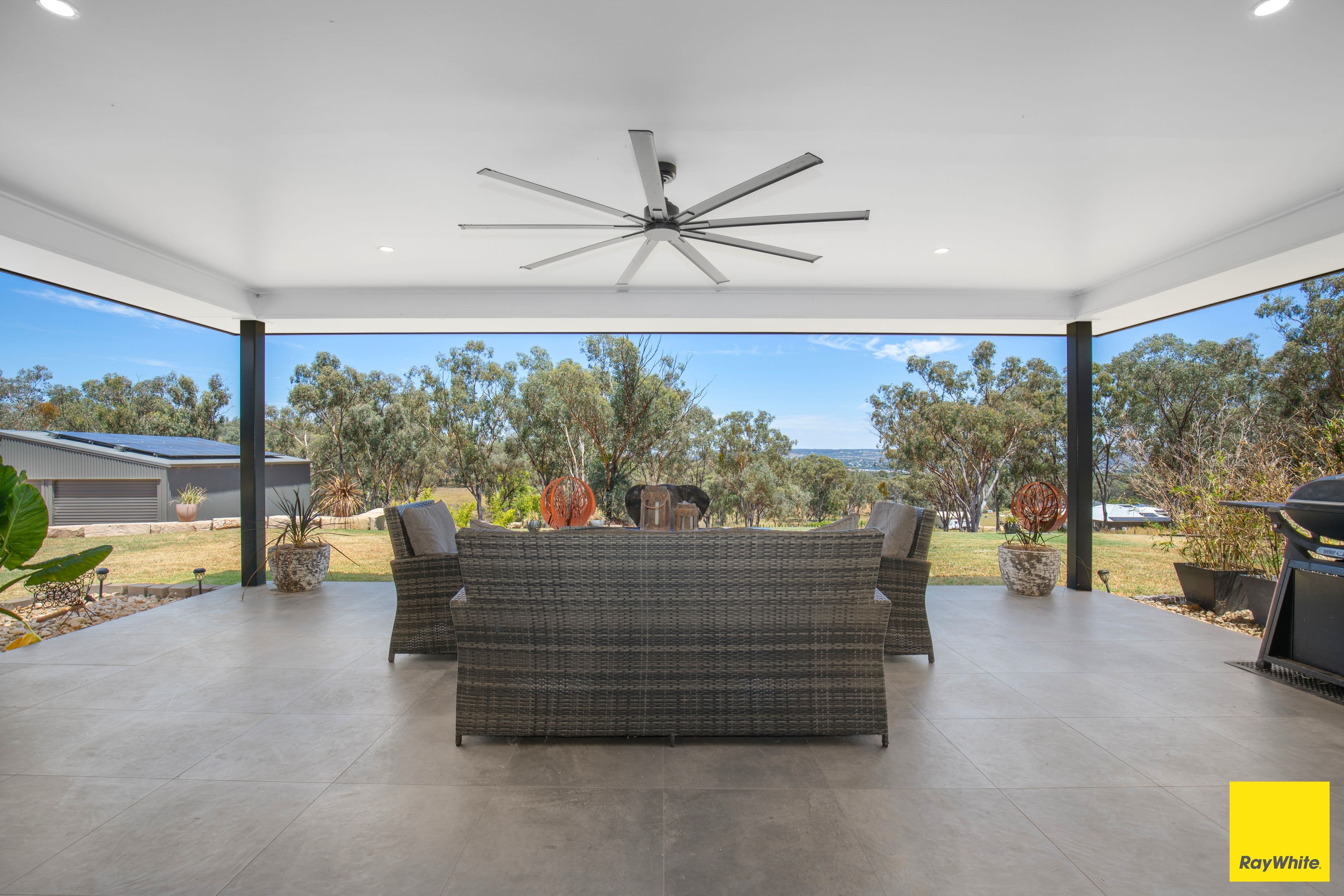 5 Sylvan Drive, Inverell NSW 2360, Inverell - Thumbnail 2
