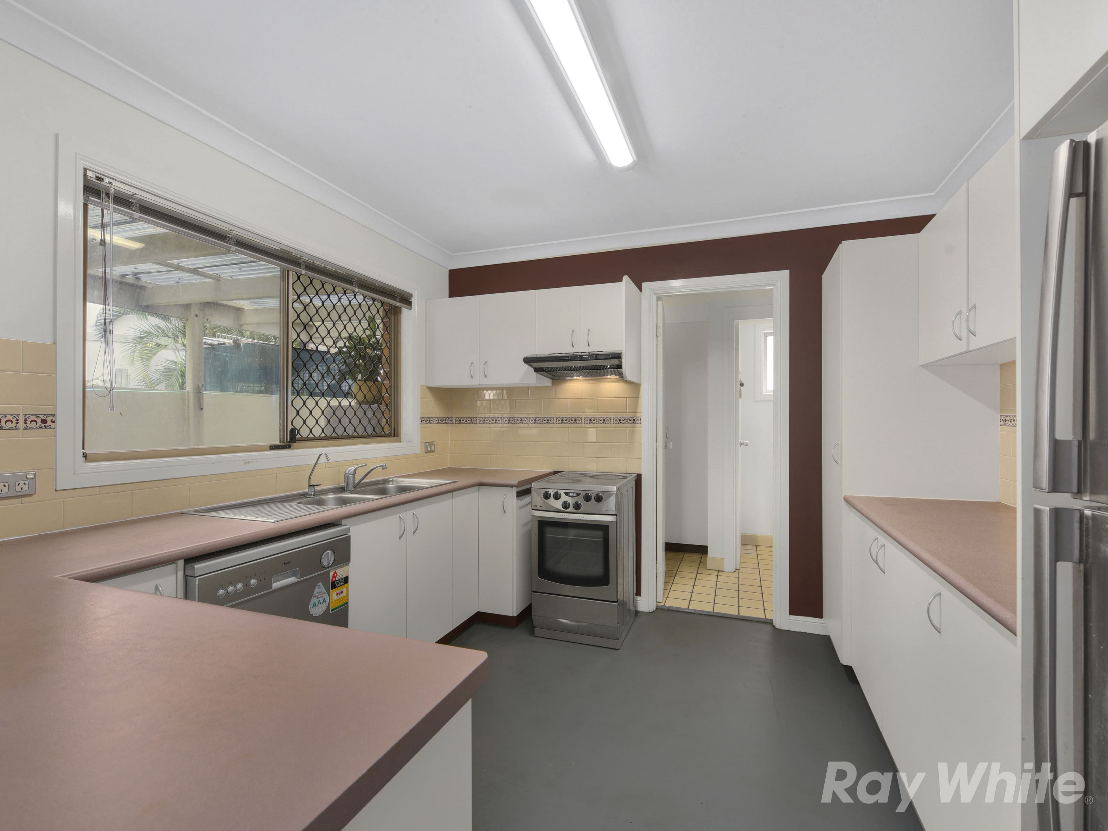 18 Glin Avenue, Newmarket QLD 4051, Newmarket - Thumbnail 5