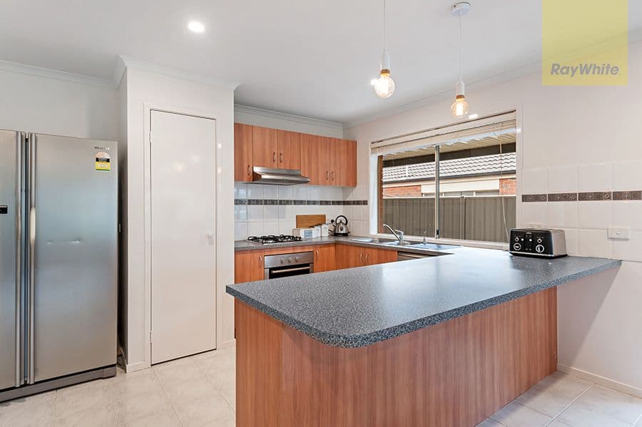 11 Tusmore Rise, Craigieburn VIC 3064, Craigieburn - Thumbnail 5