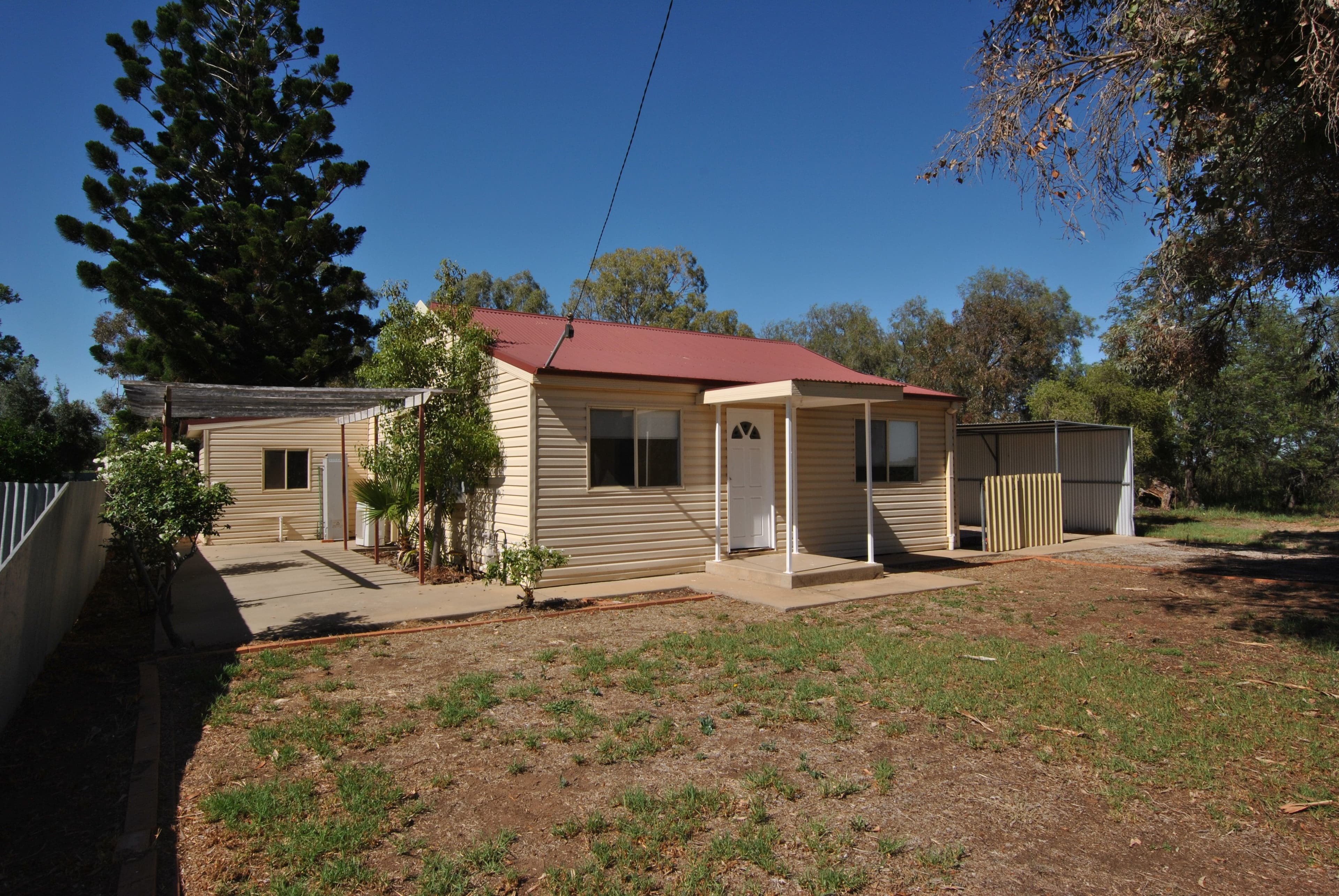 8 Wattle Street, Hanwood - Thumbnail 2