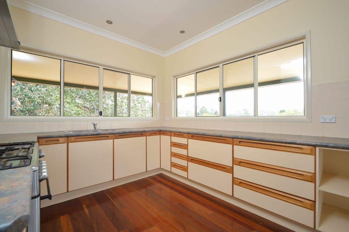 5 Pams Court, Beecher QLD 4680, Beecher - Thumbnail 4