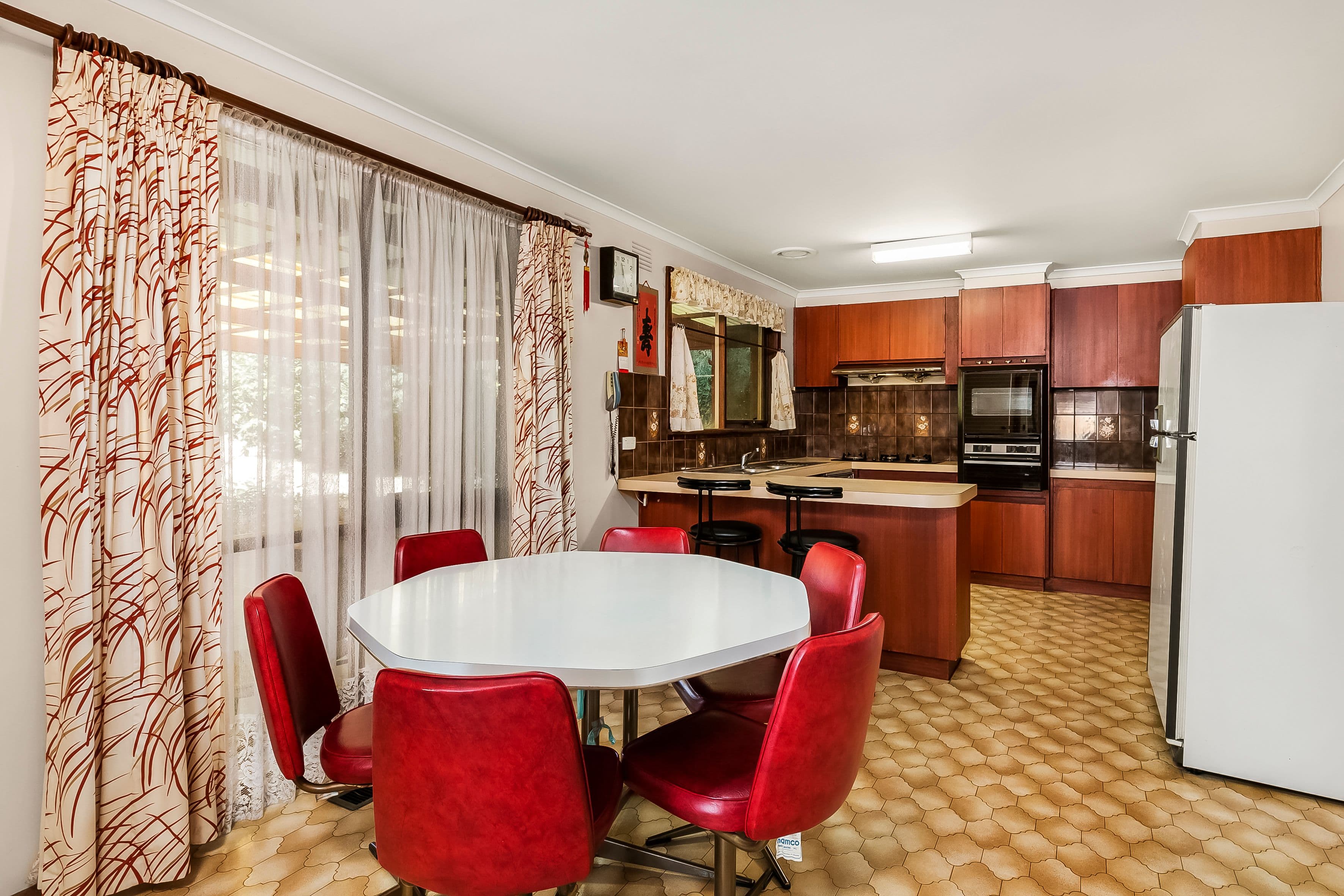 24 Clarke Crescent, Wantirna South VIC 3152, Wantirna South - Thumbnail 3
