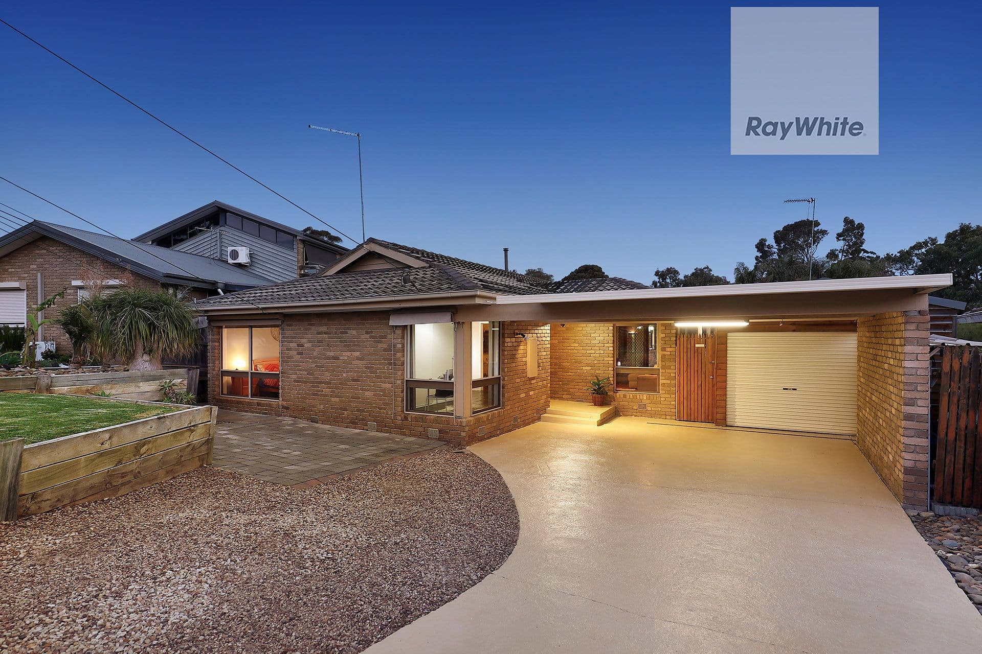 19 Swan Avenue, Westmeadows VIC 3049, Westmeadows - Thumbnail 2
