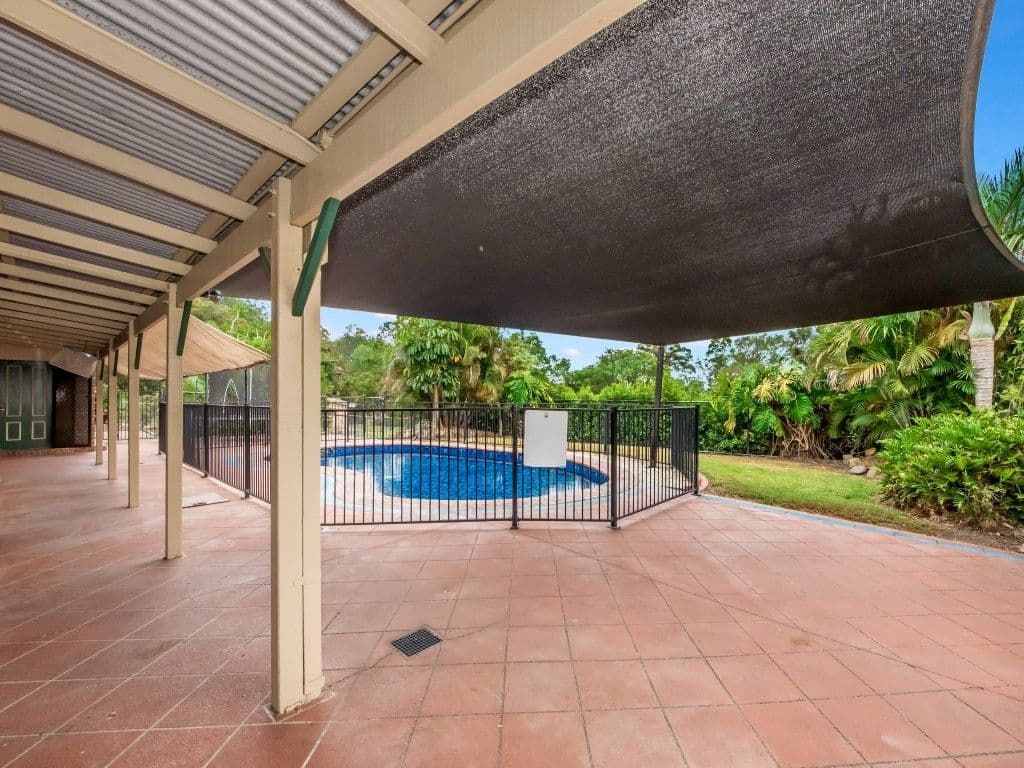 8 Mendooran Court, Oxenford QLD 4210, Oxenford - Thumbnail 3