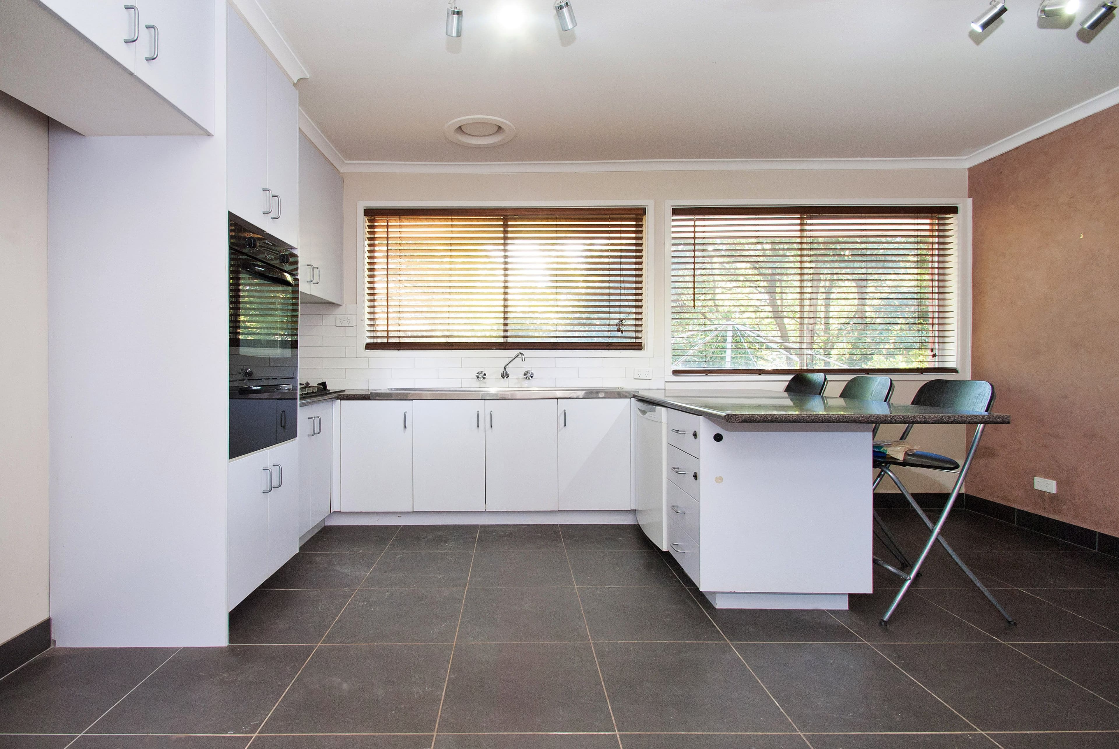 3 Gladesville Drive, Kilsyth VIC 3137, Kilsyth - Thumbnail 3