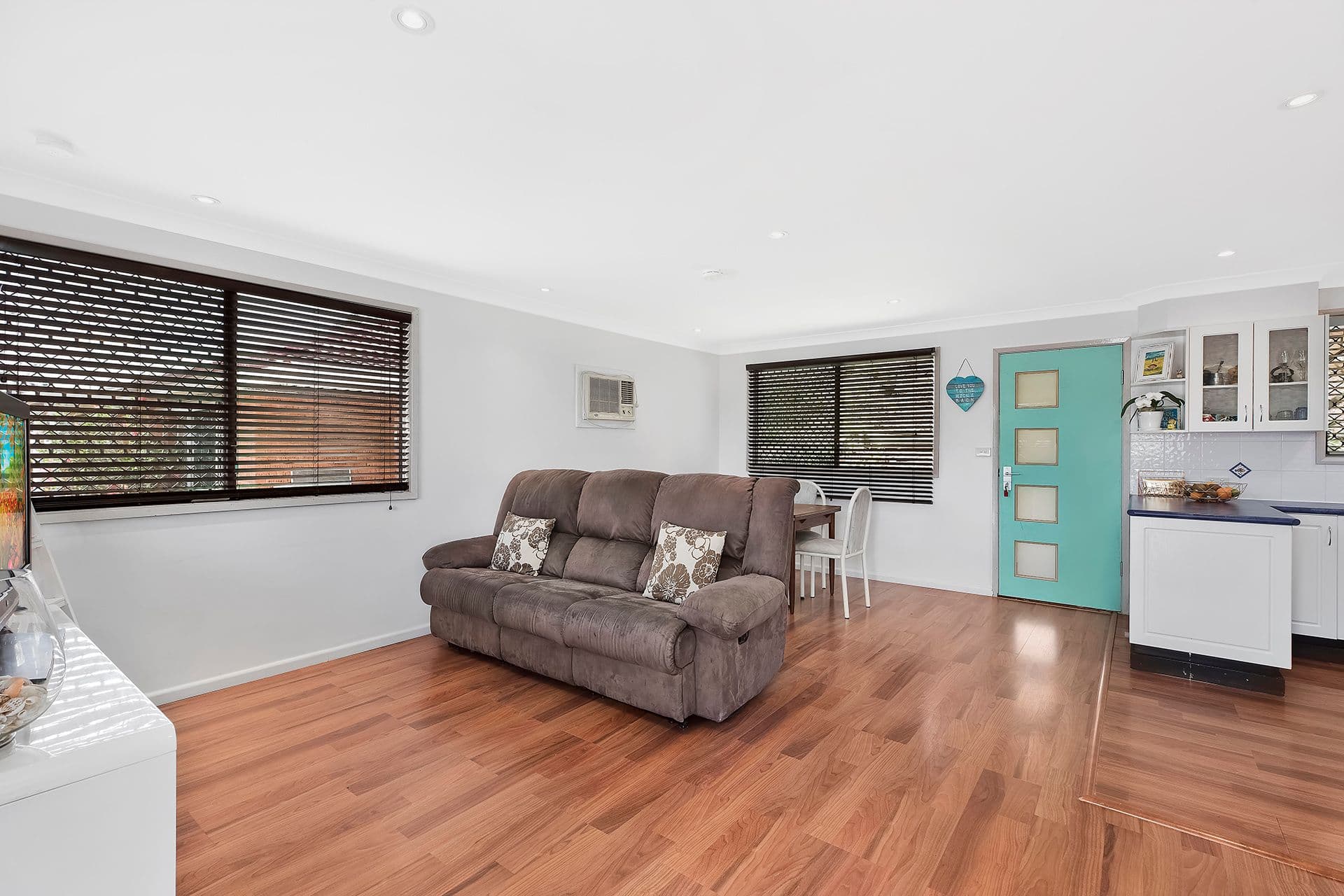 14 Scullin Place, Berkeley Vale - Thumbnail 3