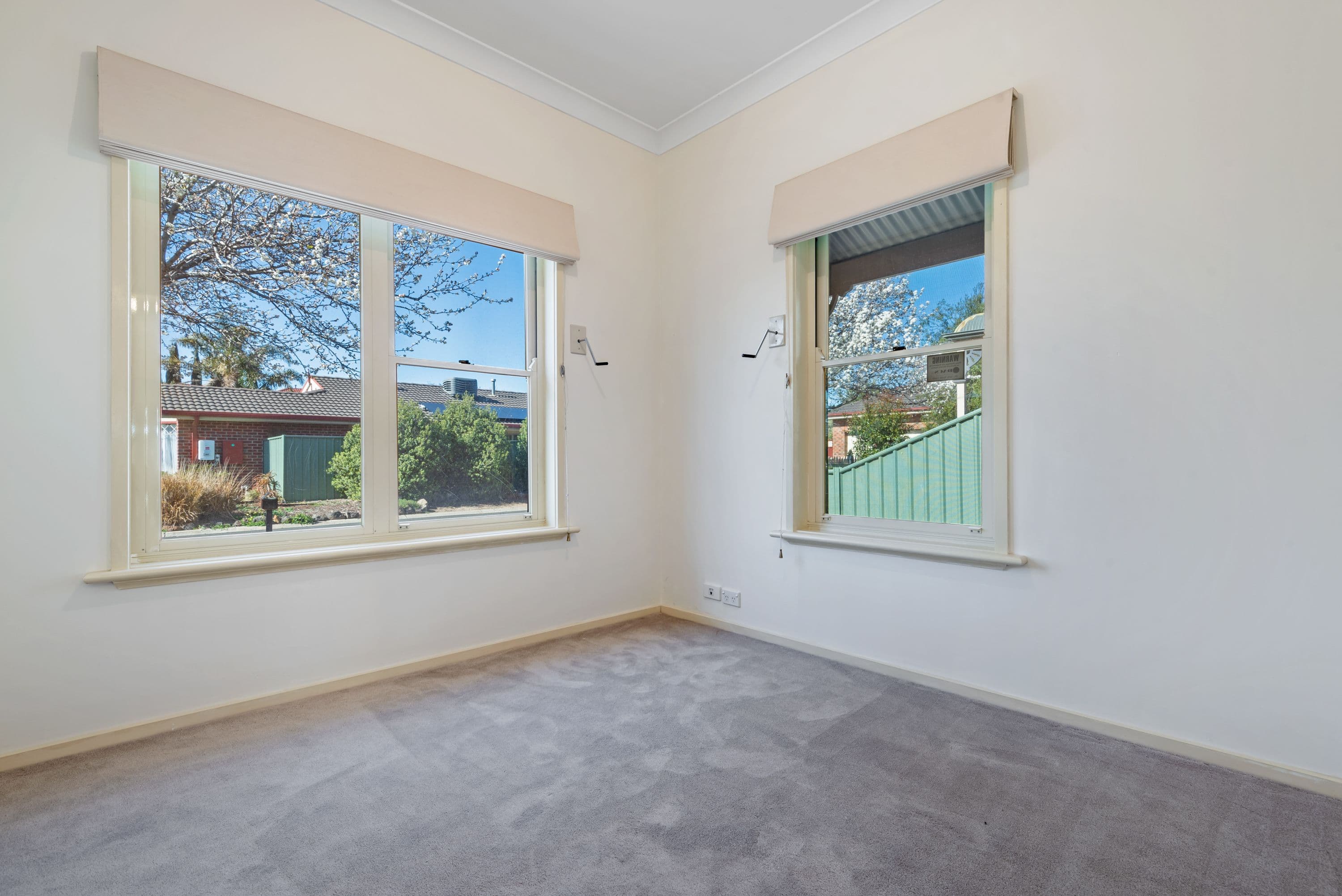 9 Islington Place, Caroline Springs VIC 3023, Caroline Springs - Thumbnail 2