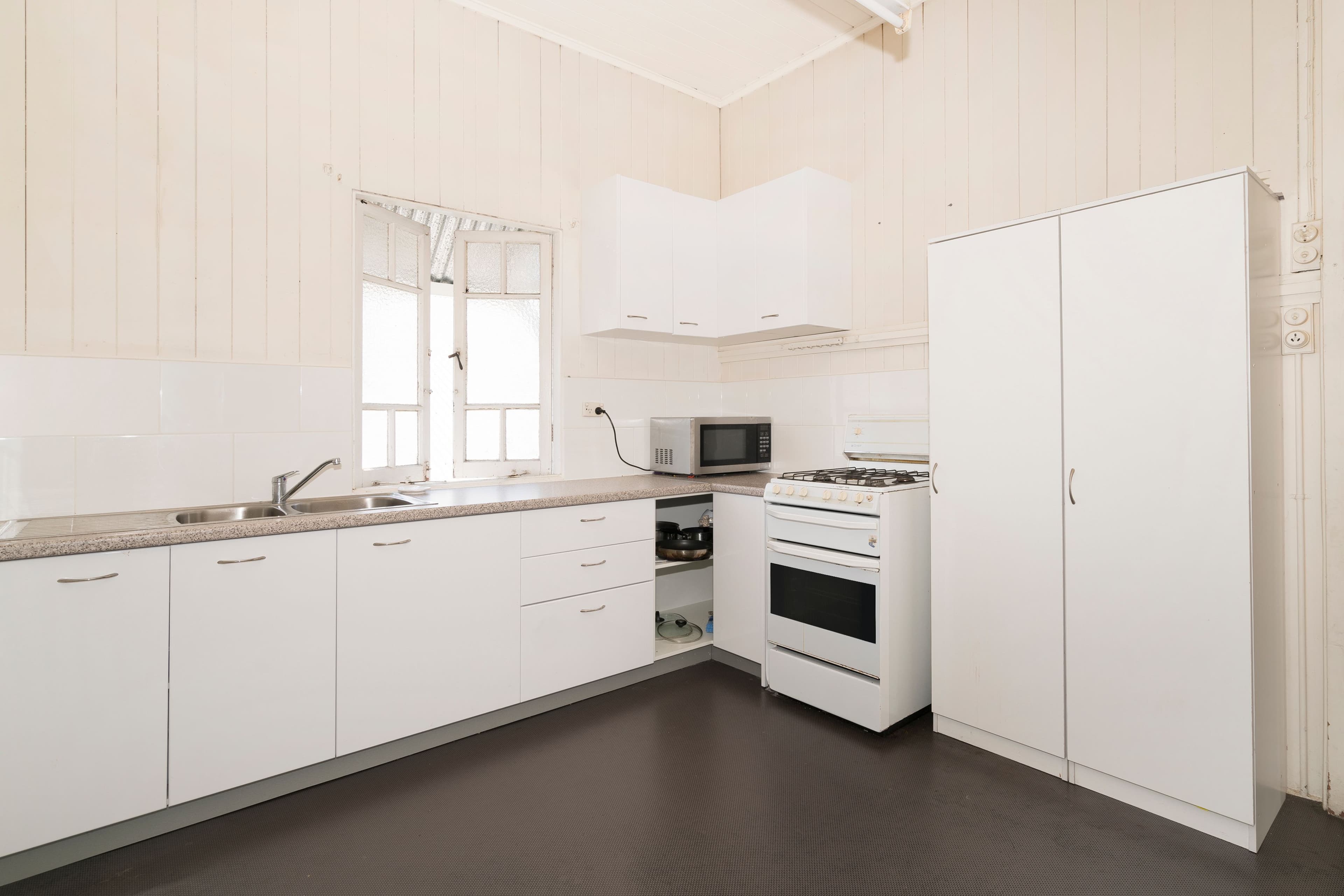748 Sandgate Road, Clayfield QLD 4011, Clayfield - Thumbnail 3