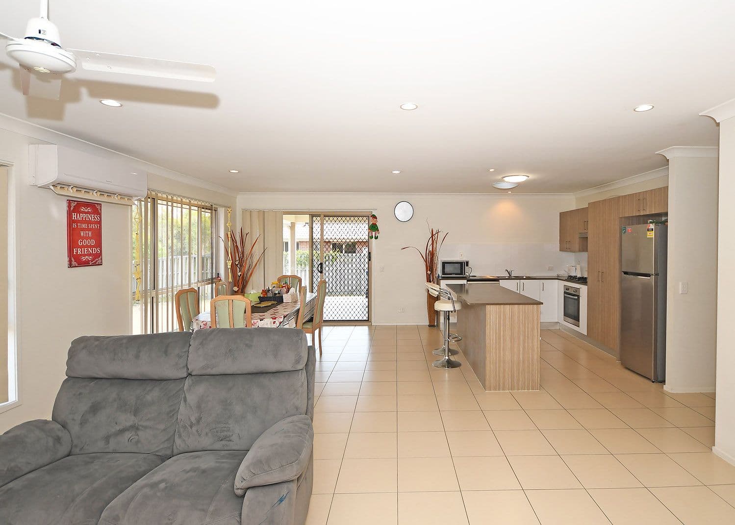 2 Wentworth Avenue, Urraween QLD 4655, Urraween - Thumbnail 3