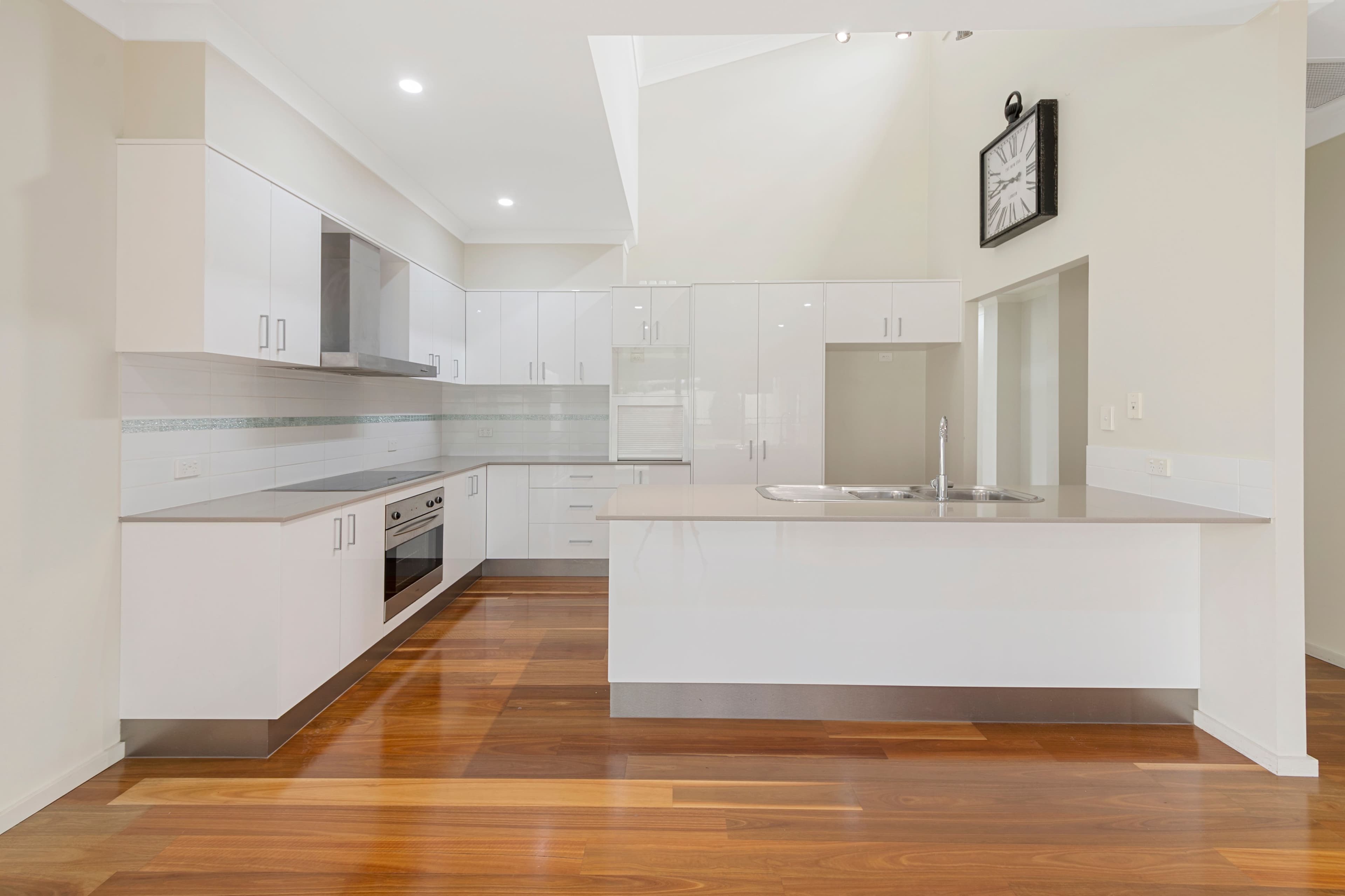 10 Floribunda Avenue, Warwick QLD 4370, Warwick - Thumbnail 3