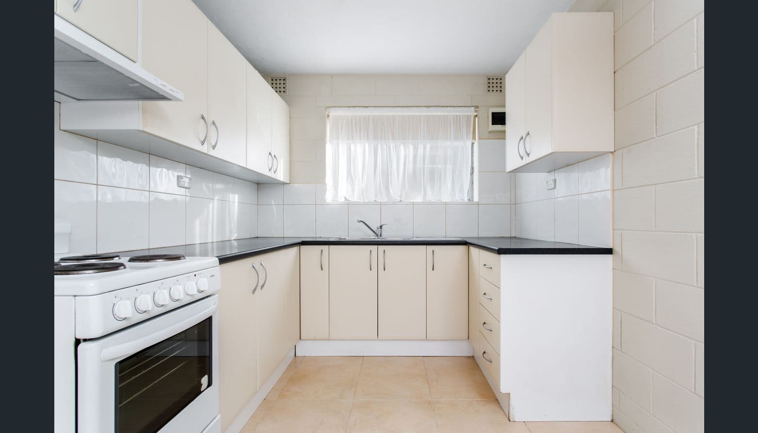 1/18 Glebe Street, Alberton SA 5014, Alberton - Thumbnail 2
