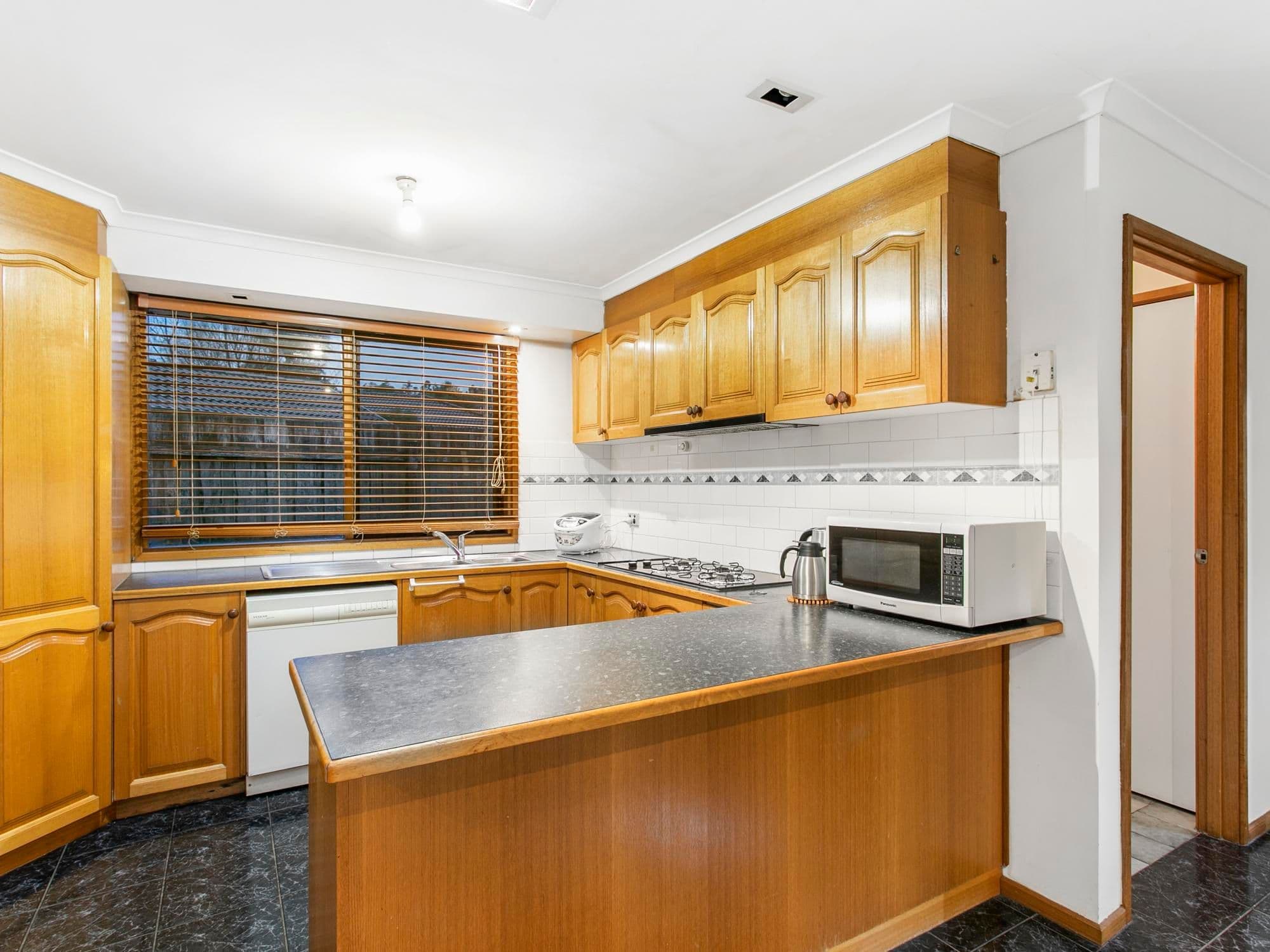 38 Strathavan Drive, Berwick VIC 3806, Berwick - Thumbnail 8