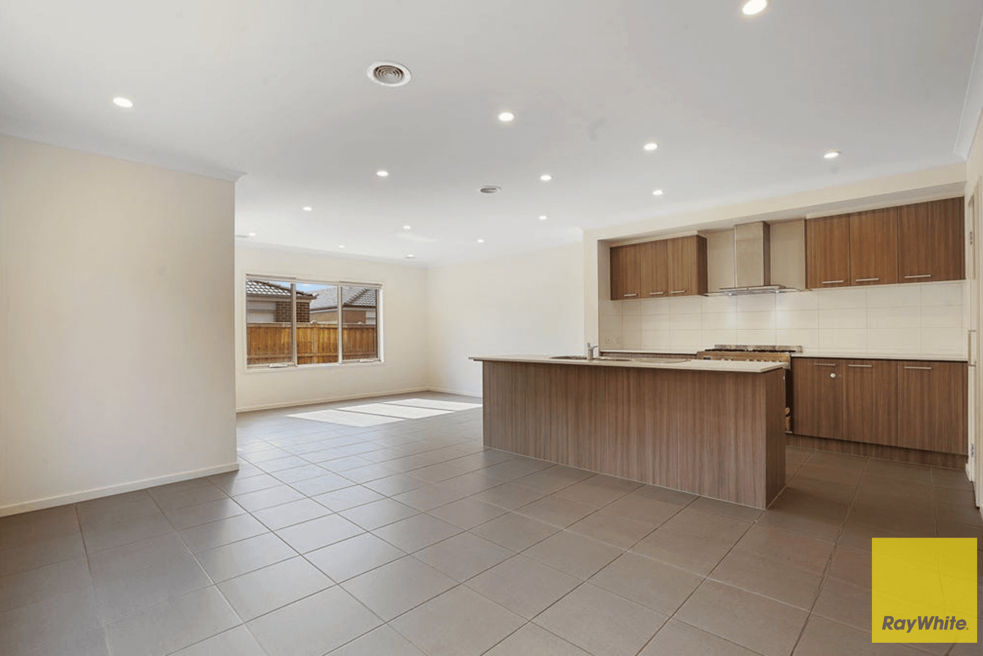 15 Sawyer Street, Spring Mountain QLD 4300, Spring Mountain - Thumbnail 2