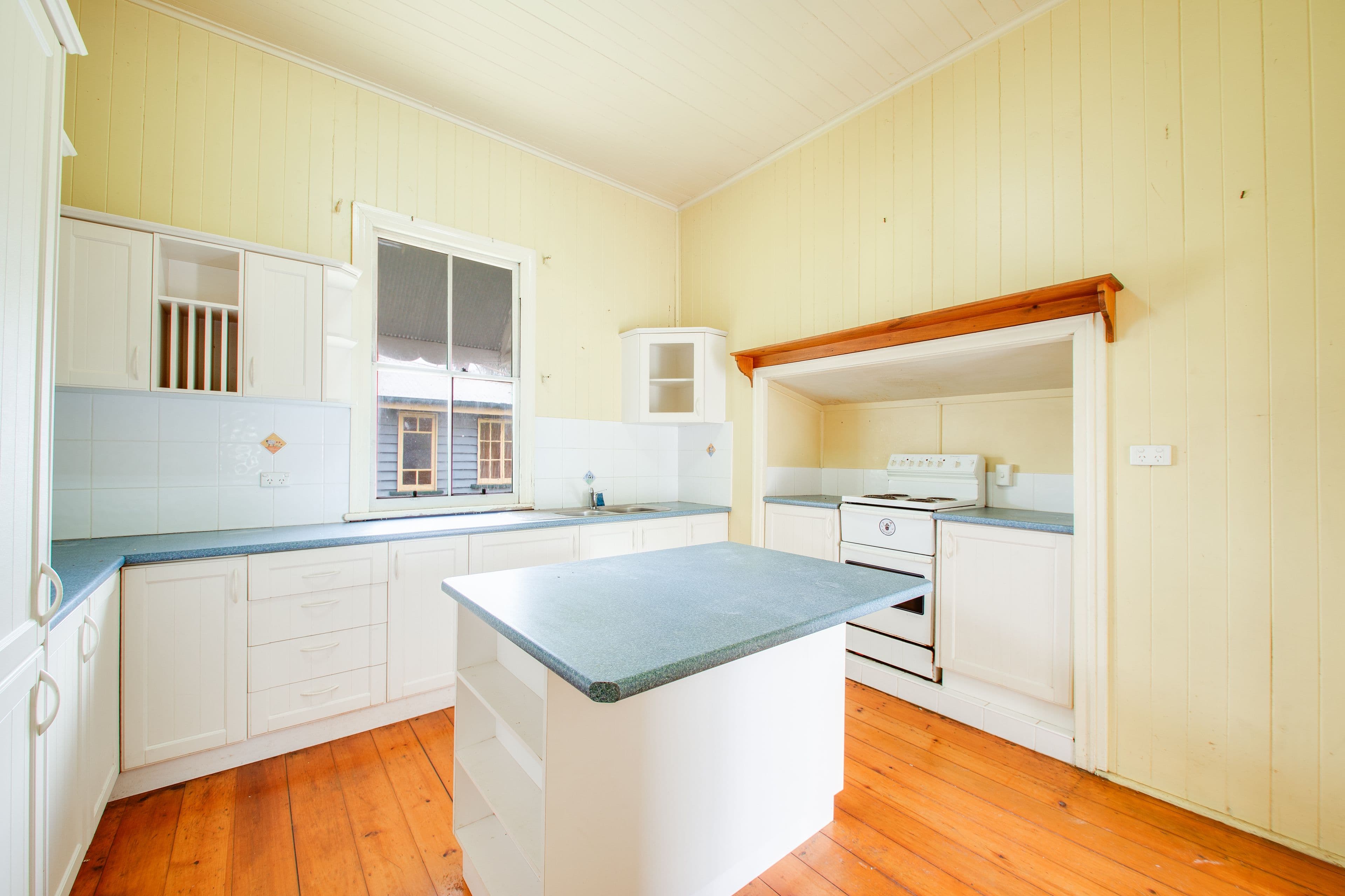 25 Woodford Street, One Mile QLD 4305, One Mile - Thumbnail 6