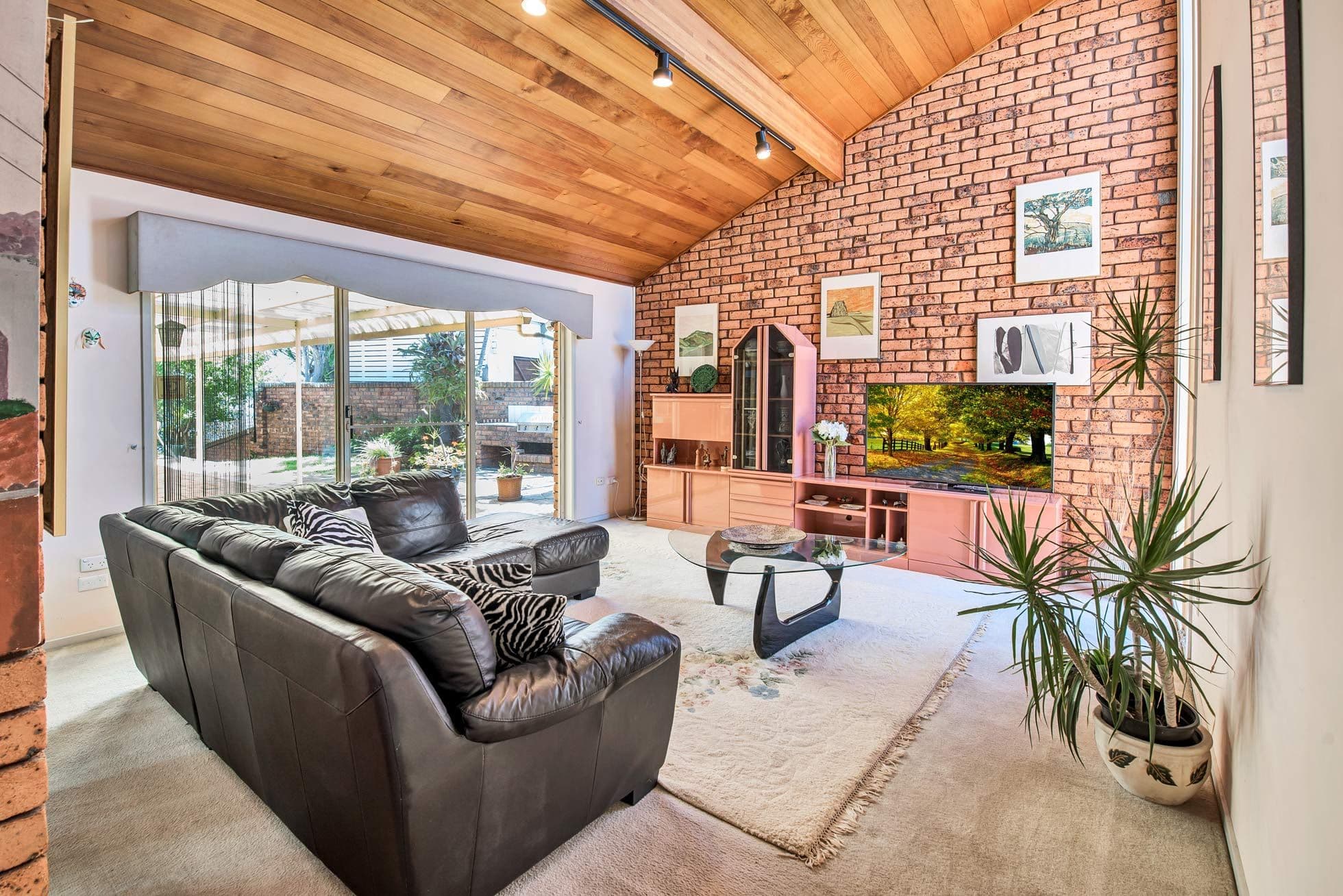 180 Morala Avenue, Runaway Bay QLD 4216, Runaway Bay - Thumbnail 2