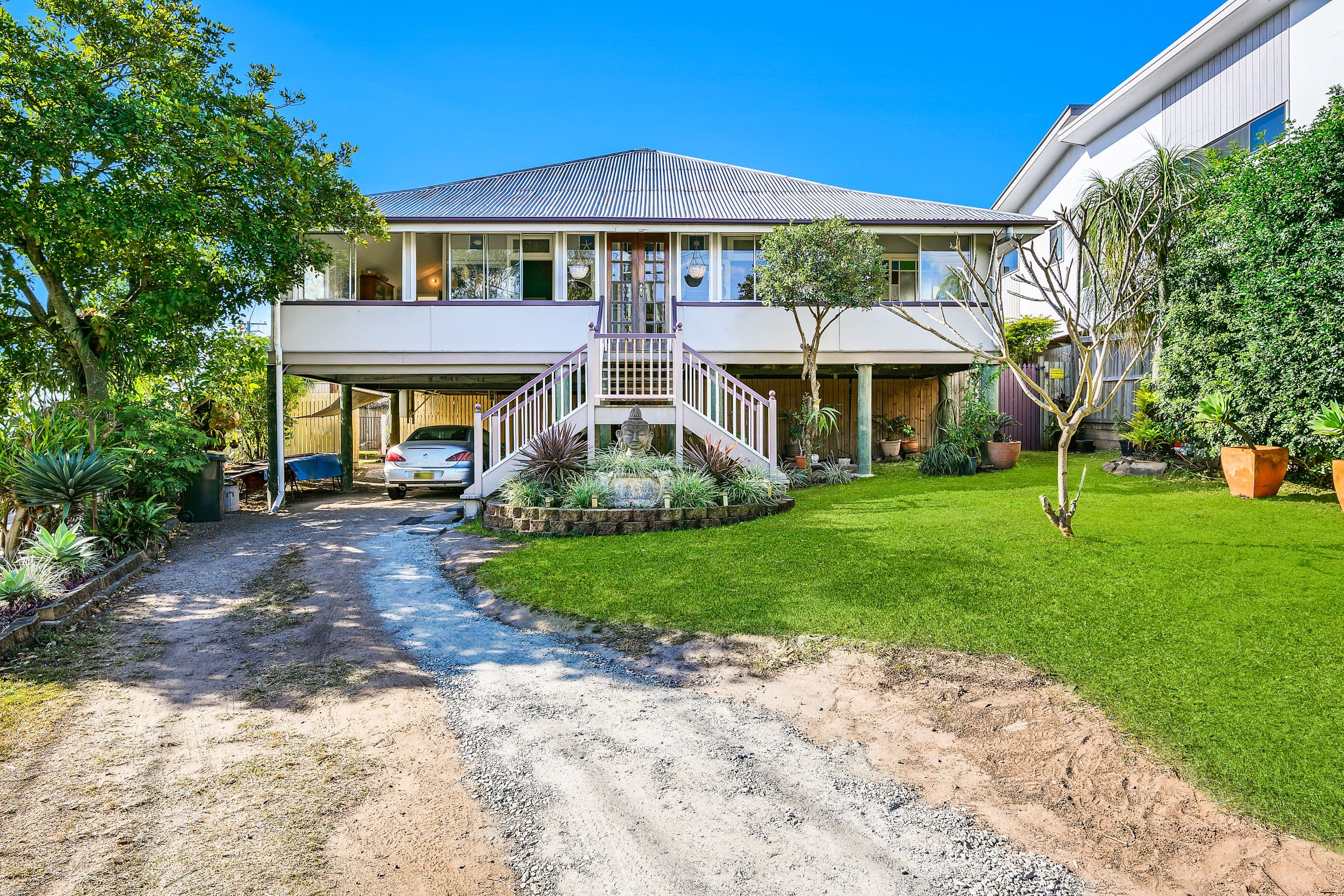 2 Rainbow Street, Sandgate QLD 4017, Sandgate - Thumbnail 2