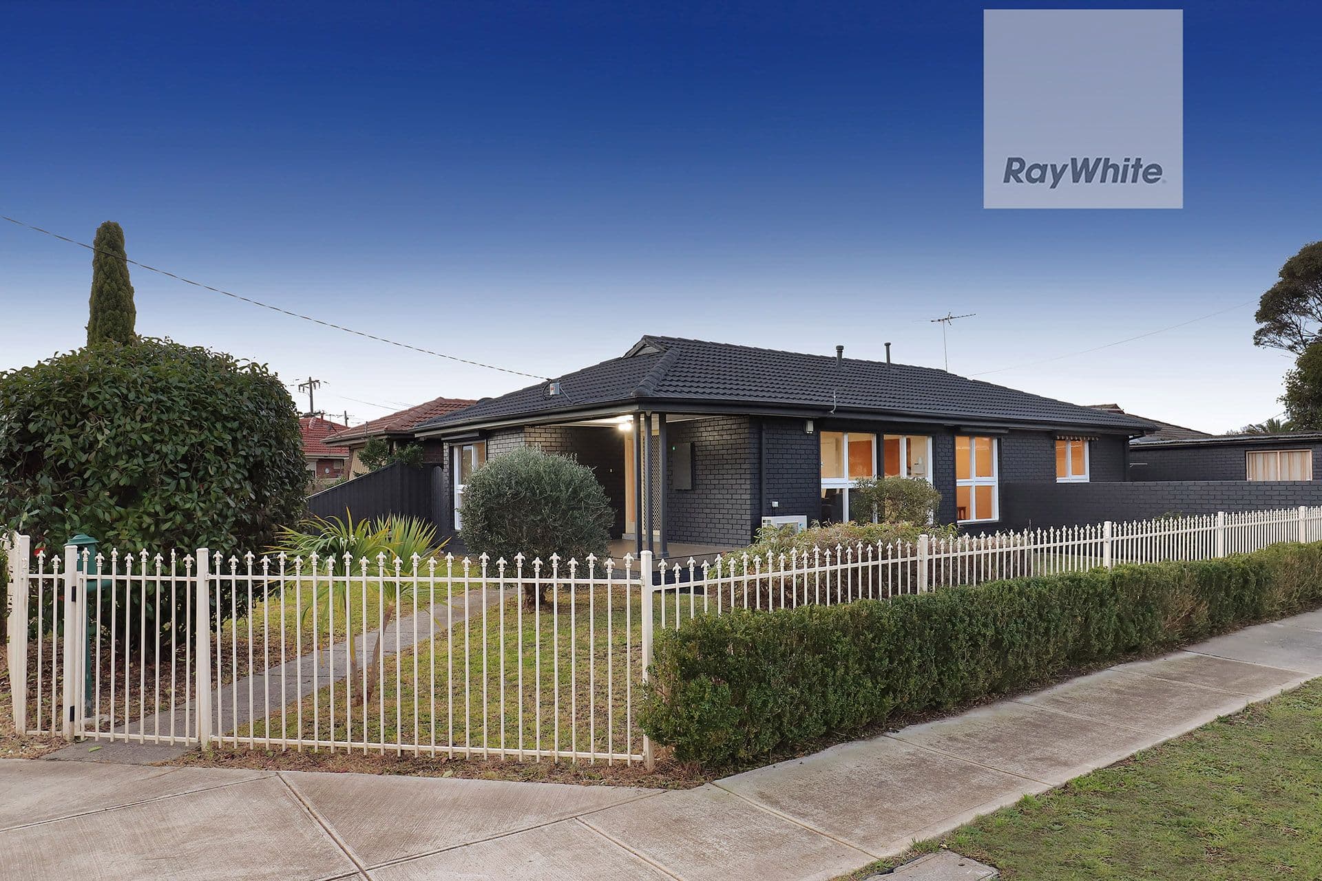 5 Vaucluse Avenue, Gladstone Park VIC 3043, Gladstone Park - Image 1