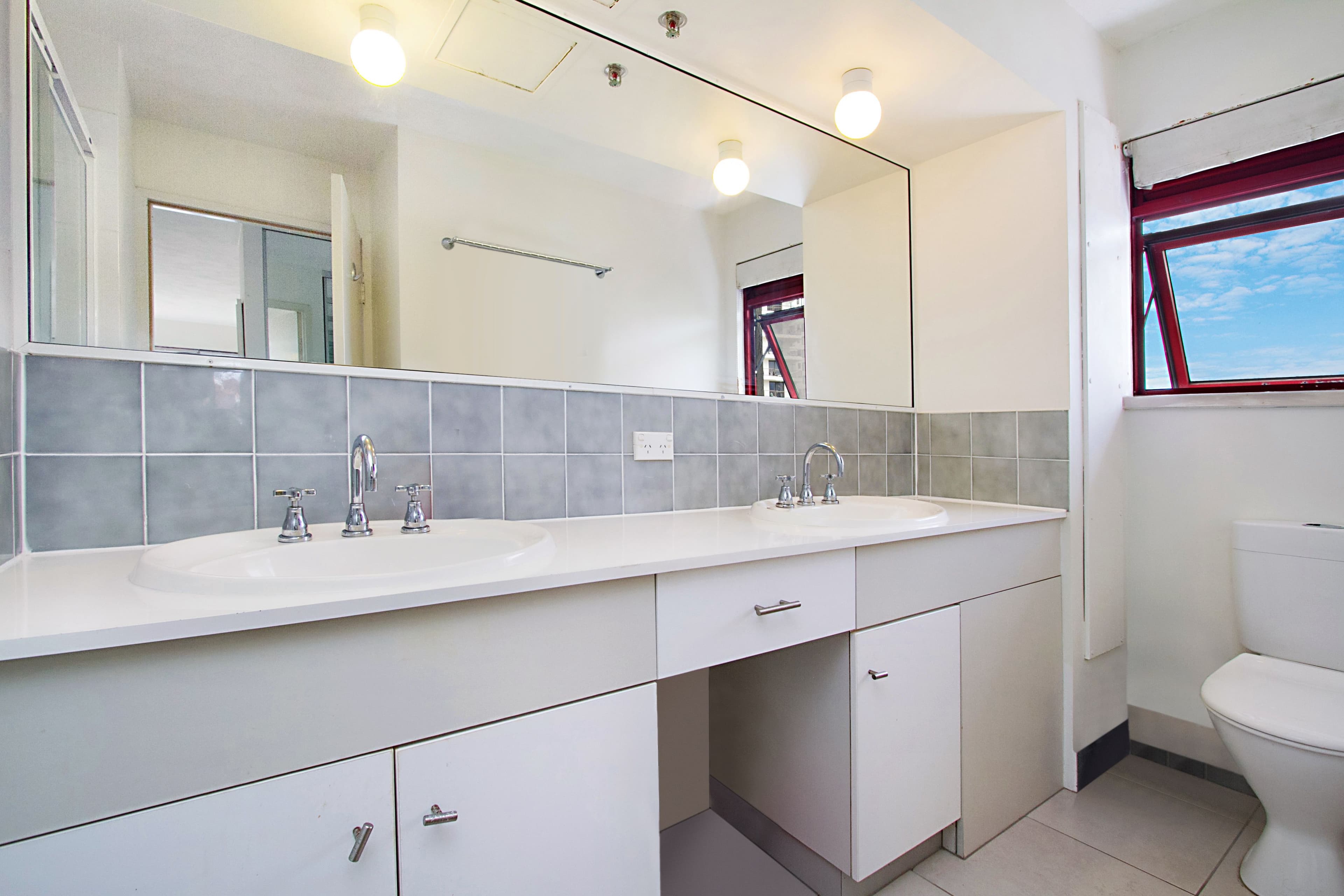 3 'Chelsea' 7 Britannia Avenue, BROADBEACH QLD 4218, Broadbeach - Thumbnail 8