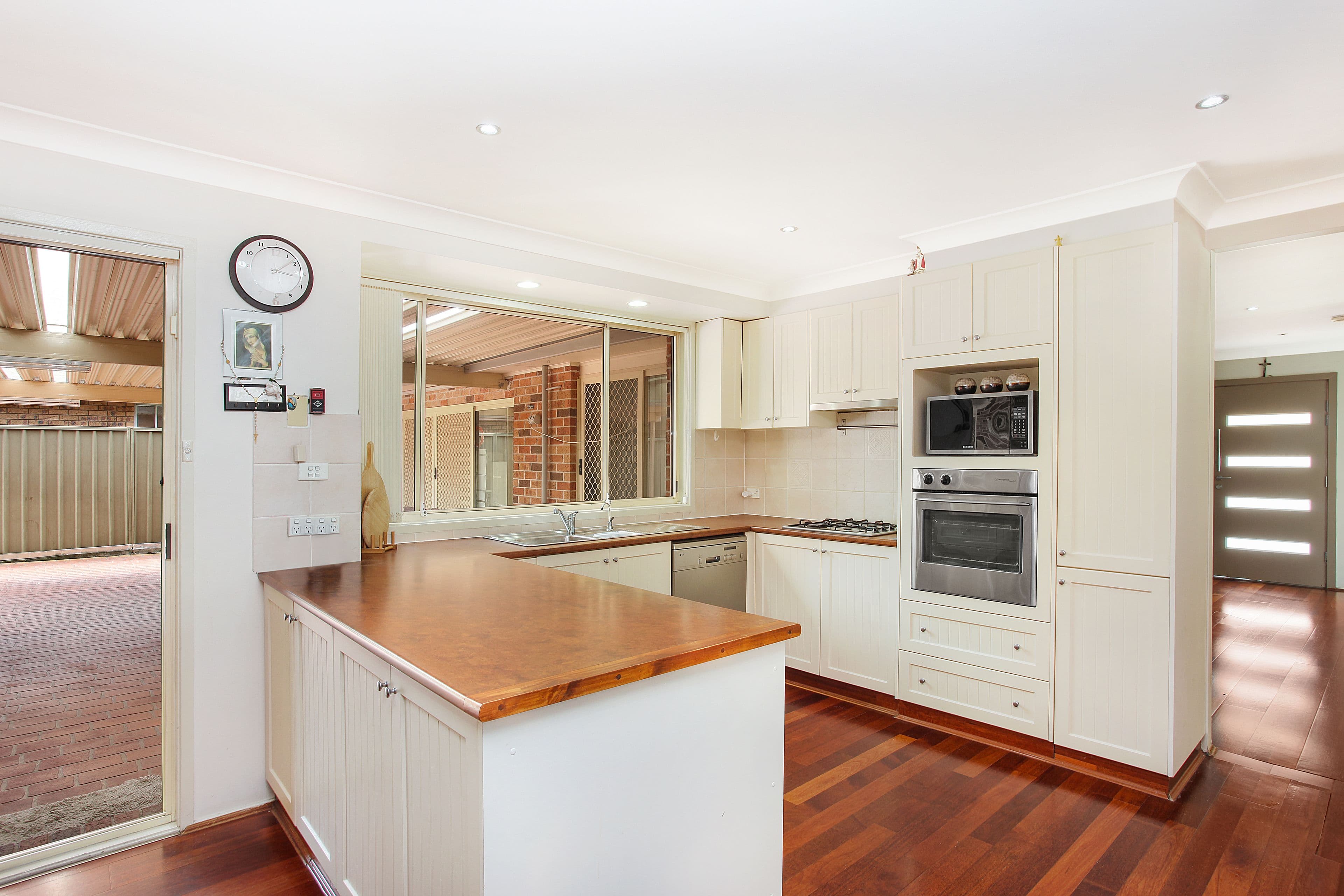 41 Boronia Road, Bossley Park NSW 2176, Bossley Park - Thumbnail 2