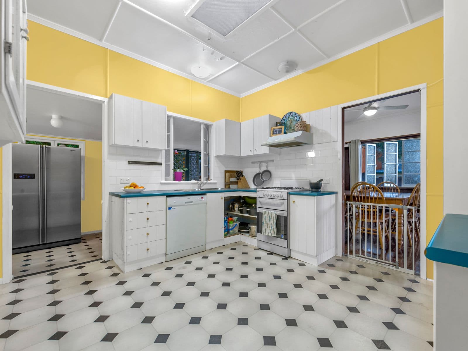 20 Brinawa Street, Camp Hill QLD 4152, Camp Hill - Thumbnail 4