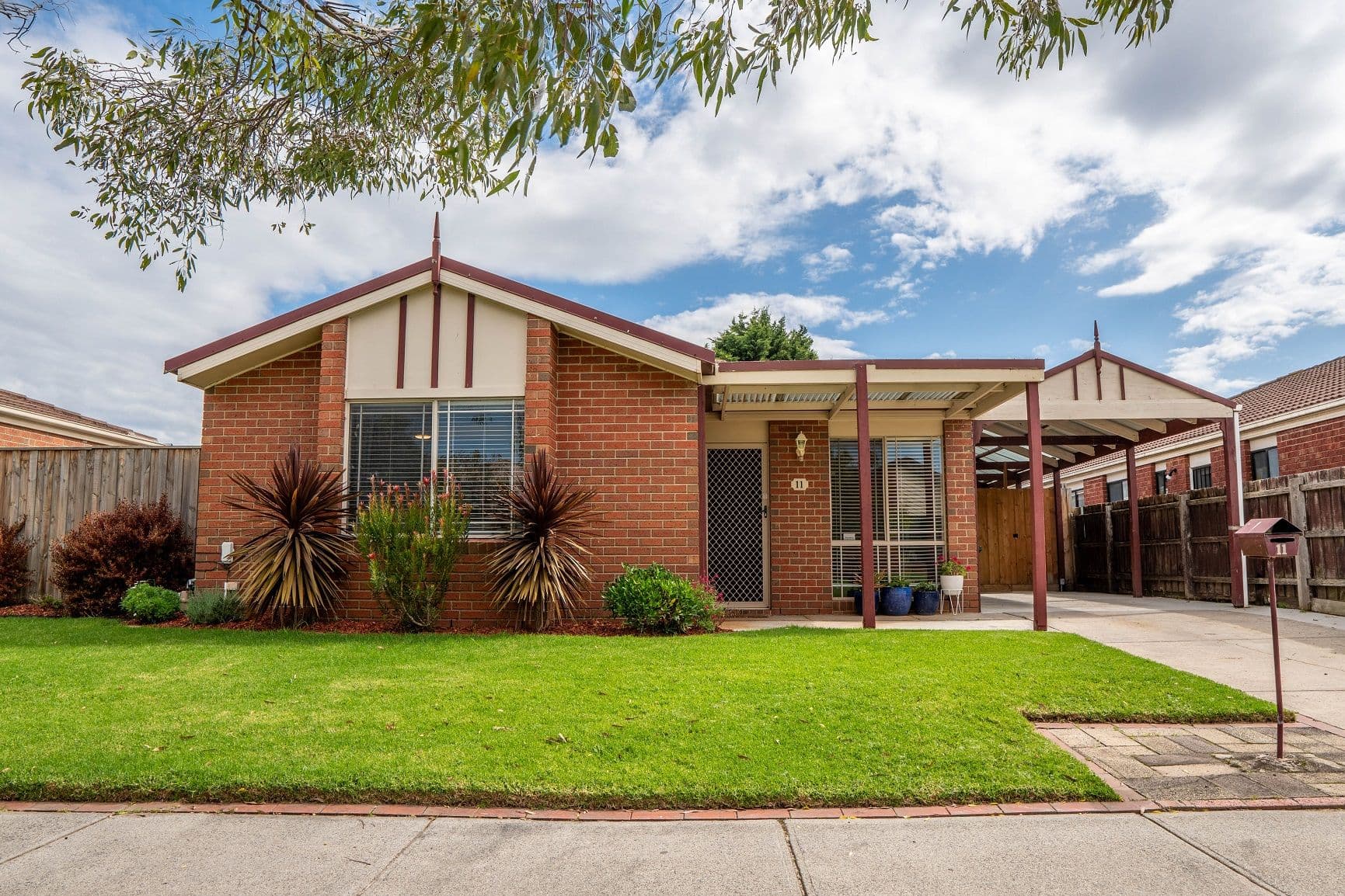 11 Daphne Way, Cranbourne North VIC 3977, Cranbourne North - Image 1