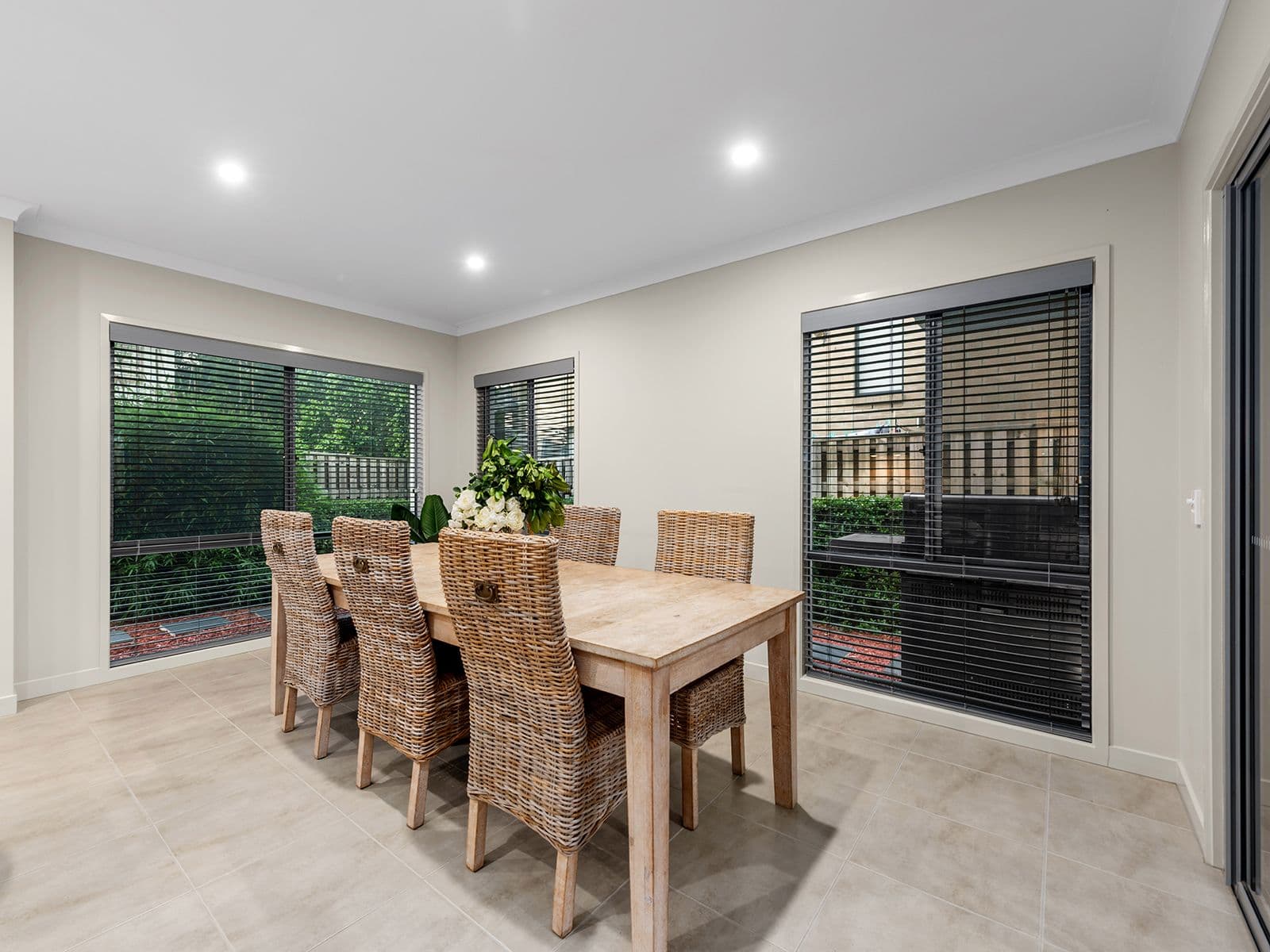 4 Outlook Crescent, Bridgeman Downs QLD 4035, Bridgeman Downs - Thumbnail 6