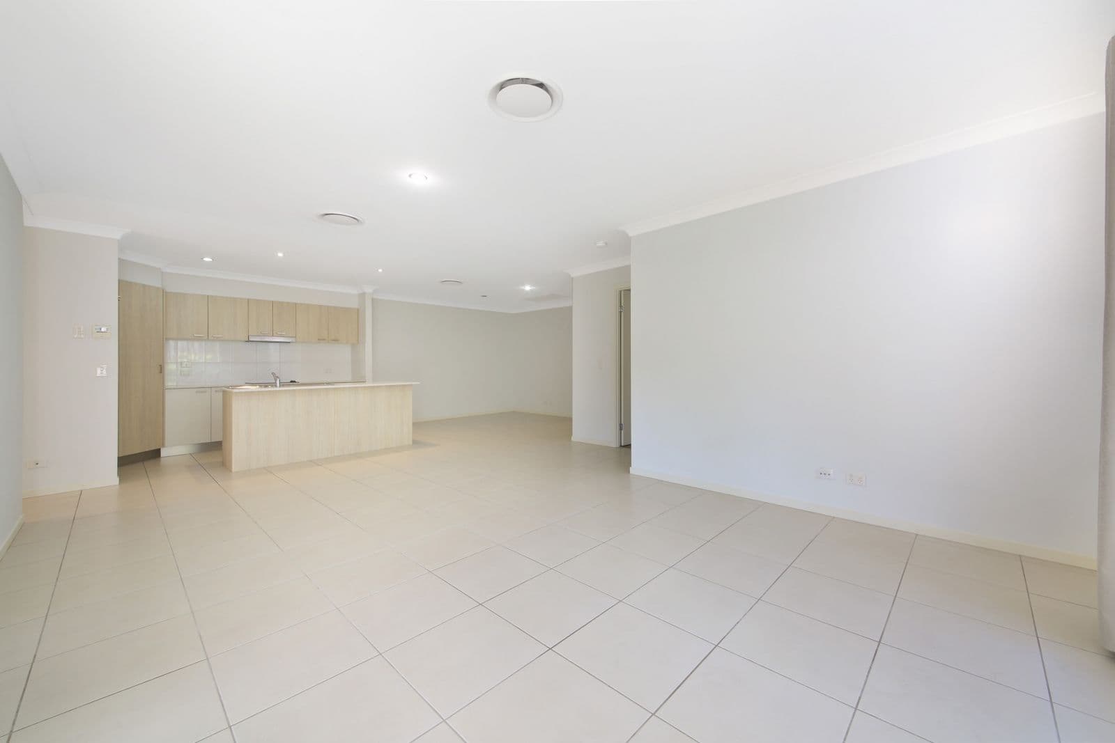 3 Riverwood Drive, Ashmore QLD 4214, Ashmore - Thumbnail 3