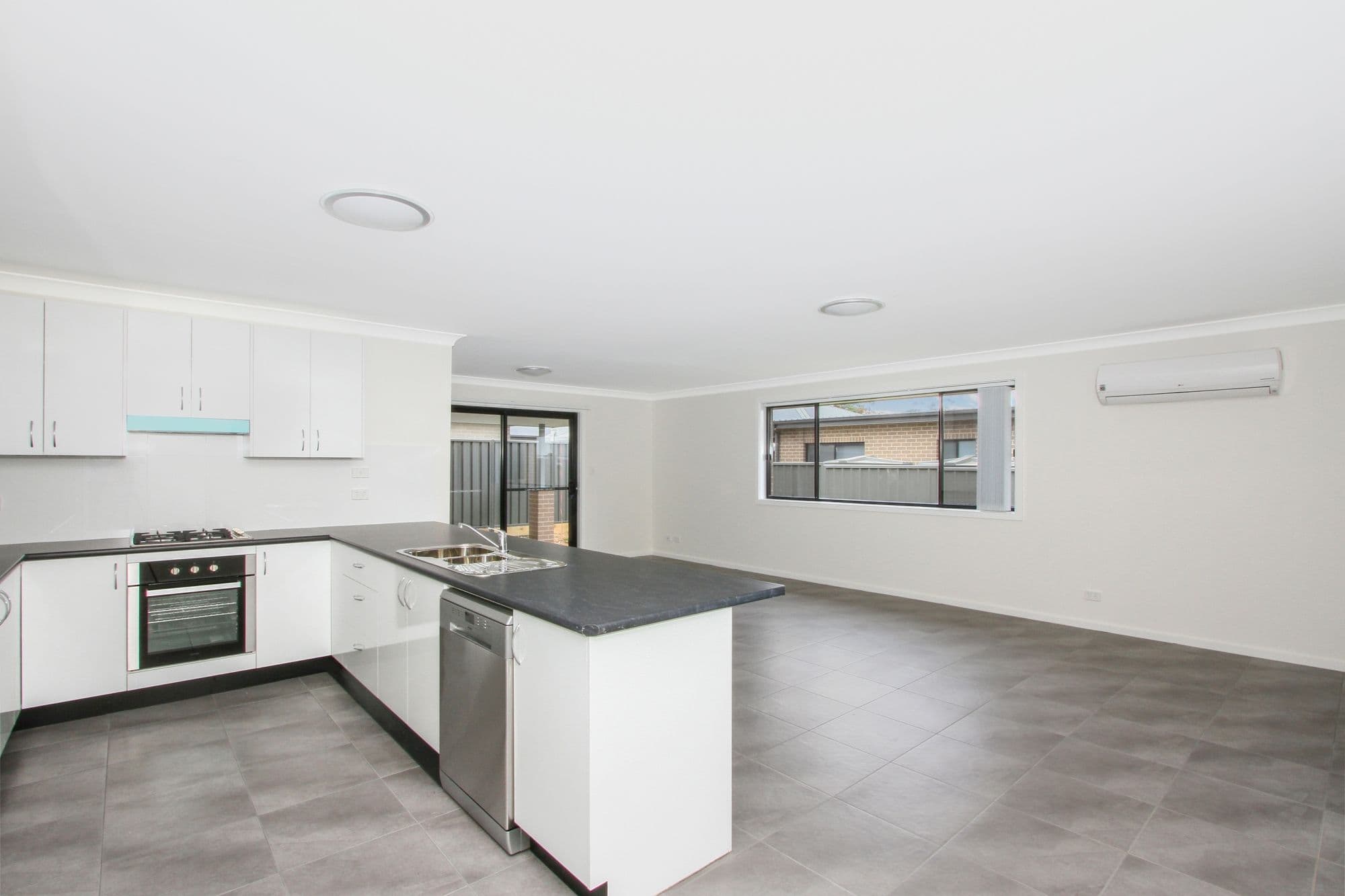 5 Huxtable Place, Goulburn - Thumbnail 3