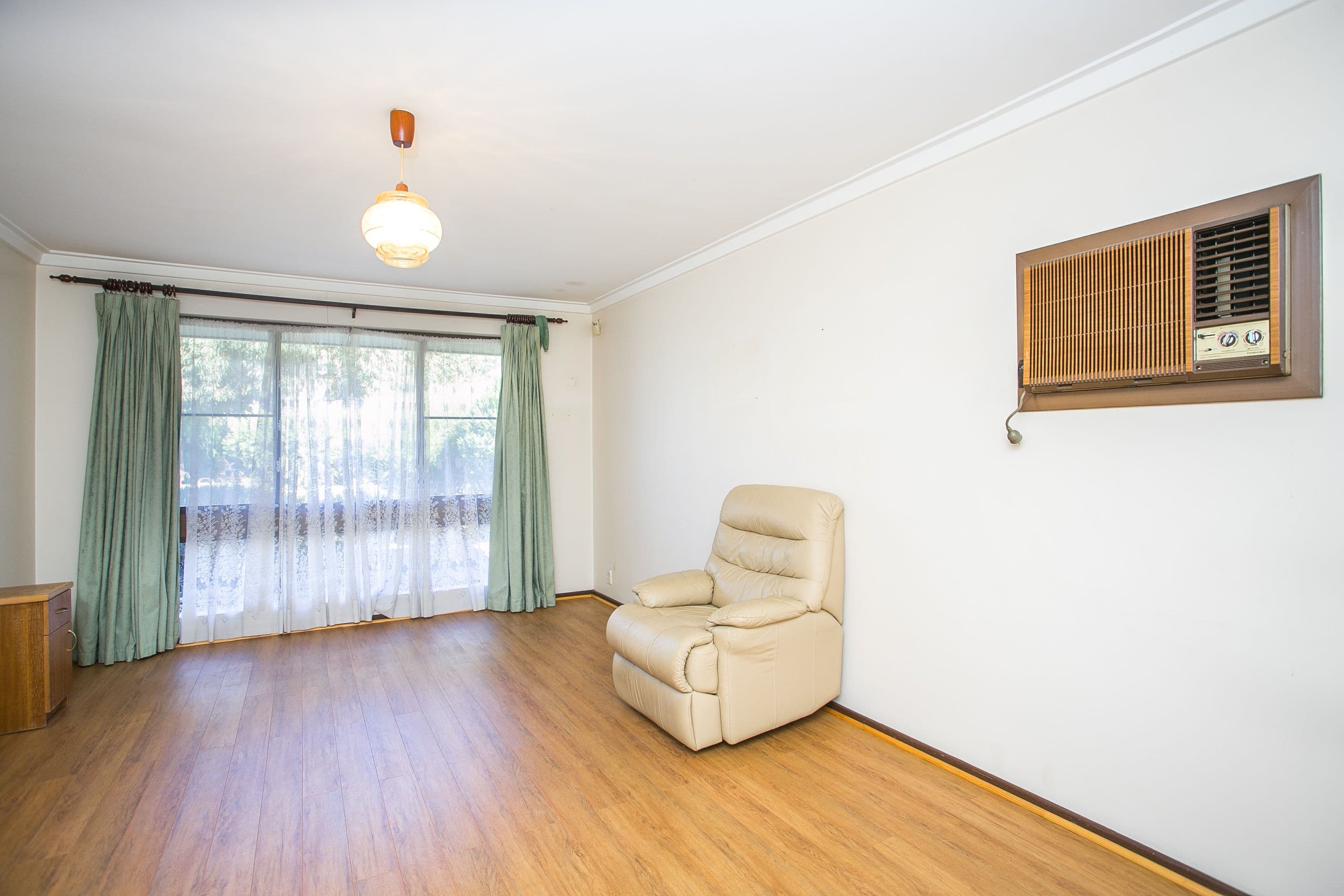 54b Scaddan Street, Bassendean WA 6054, Bassendean - Thumbnail 4