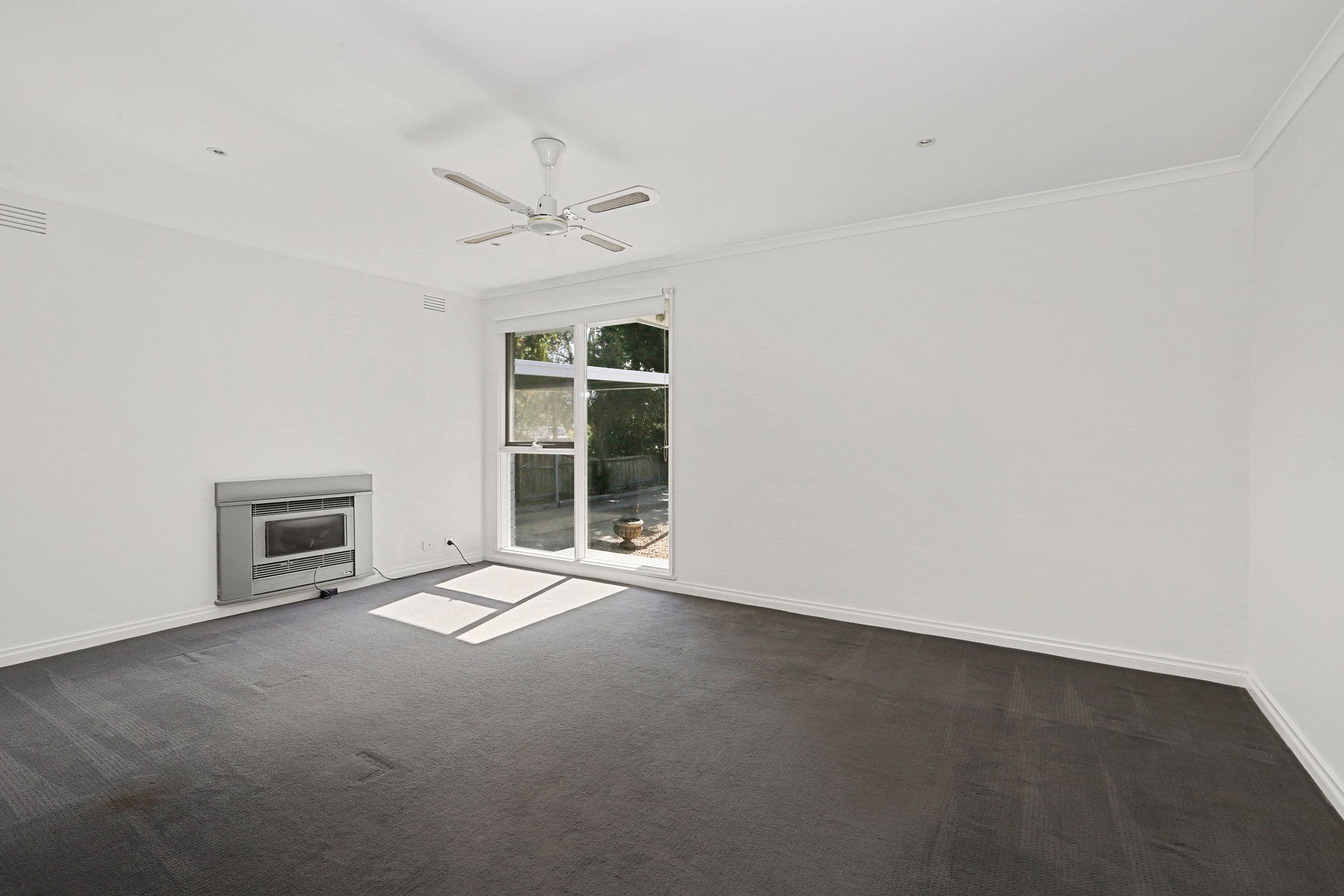 128 McClelland Avenue, Lara VIC 3212, Lara - Thumbnail 7